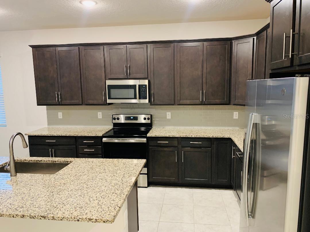 Image 5 of 27 For 1253 Mattie Pointe Boulevard