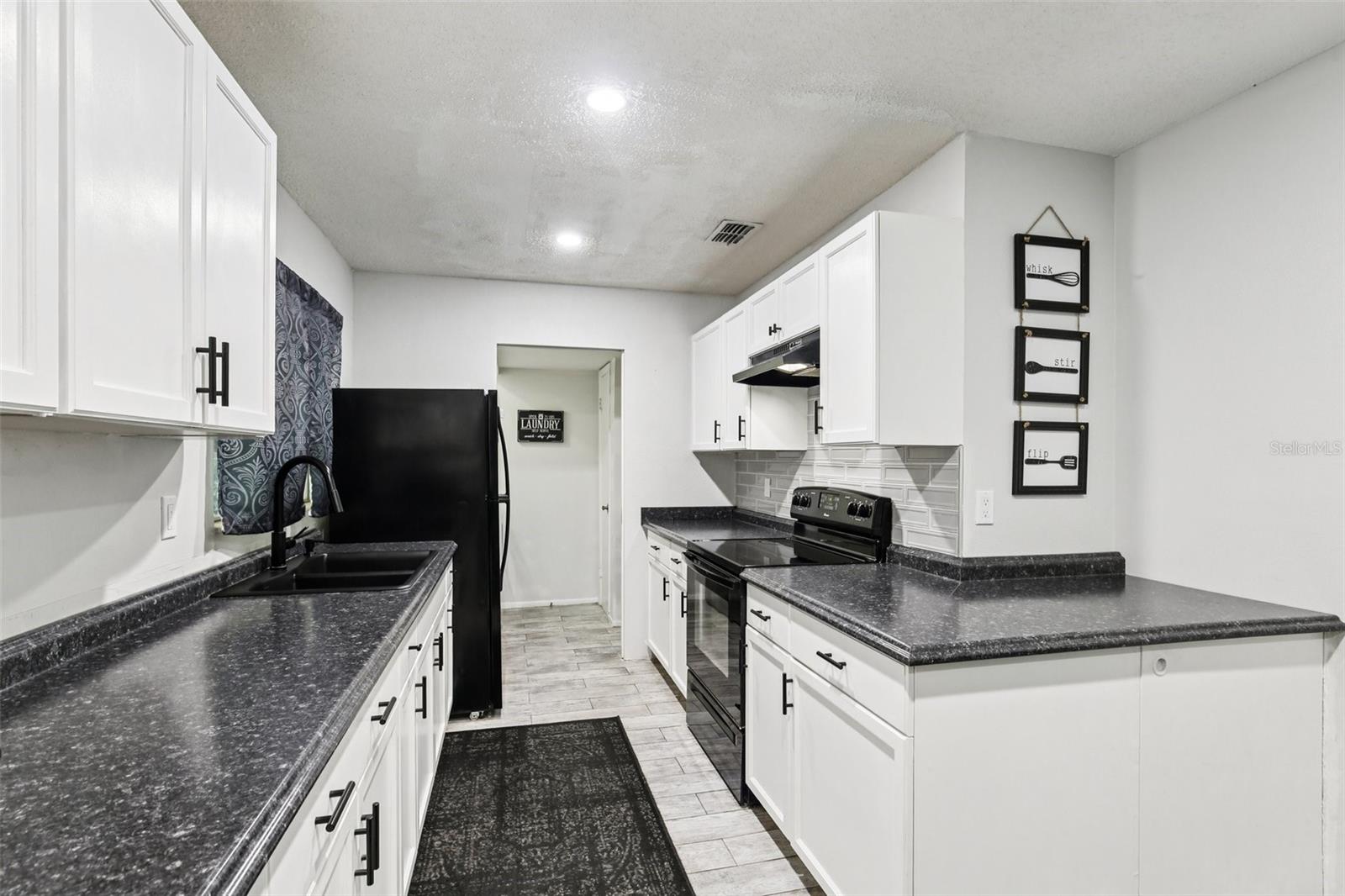 Image 11 of 40 For 3854 Feather Drive