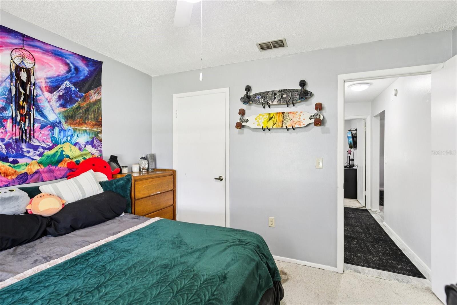 Image 18 of 40 For 3854 Feather Drive