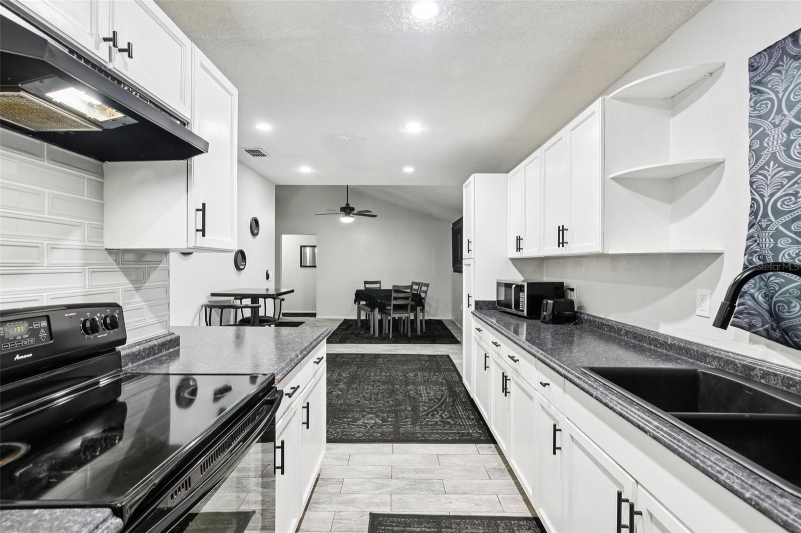 Image 3 of 40 For 3854 Feather Drive