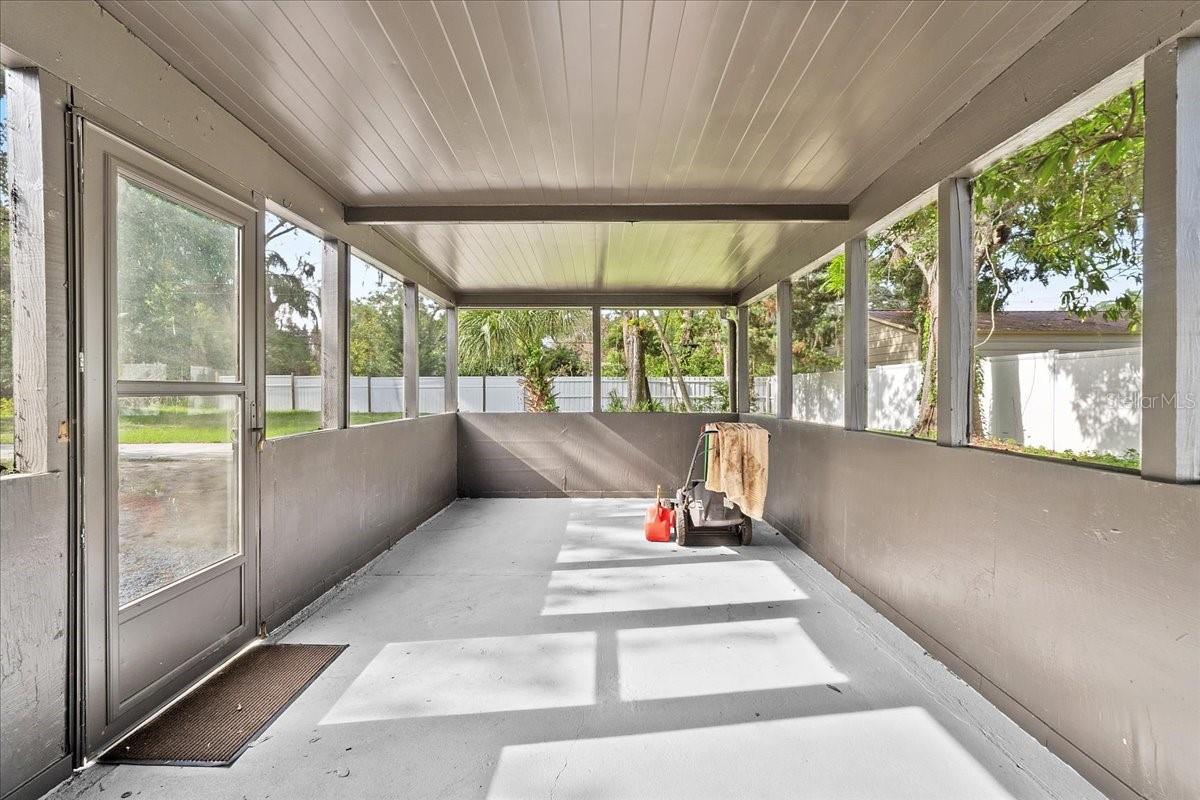 Image 37 of 49 For 504 Prado Place
