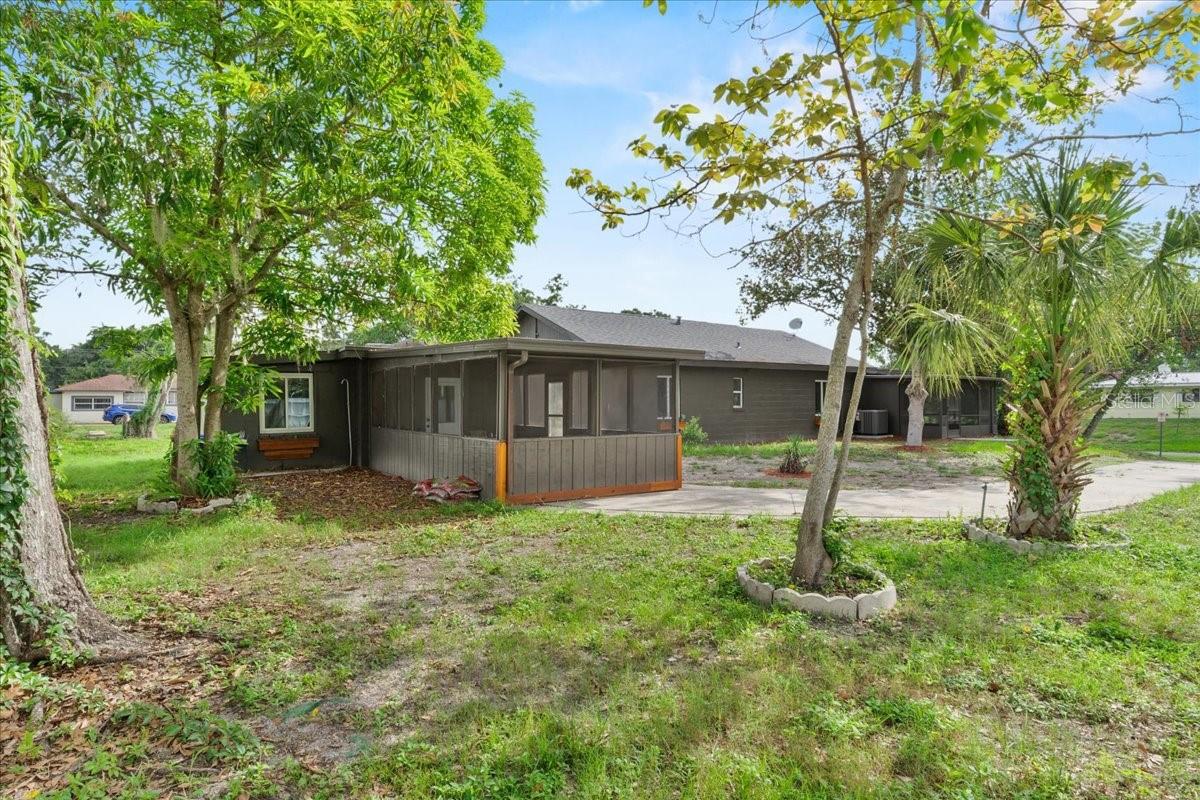 Image 41 of 49 For 504 Prado Place