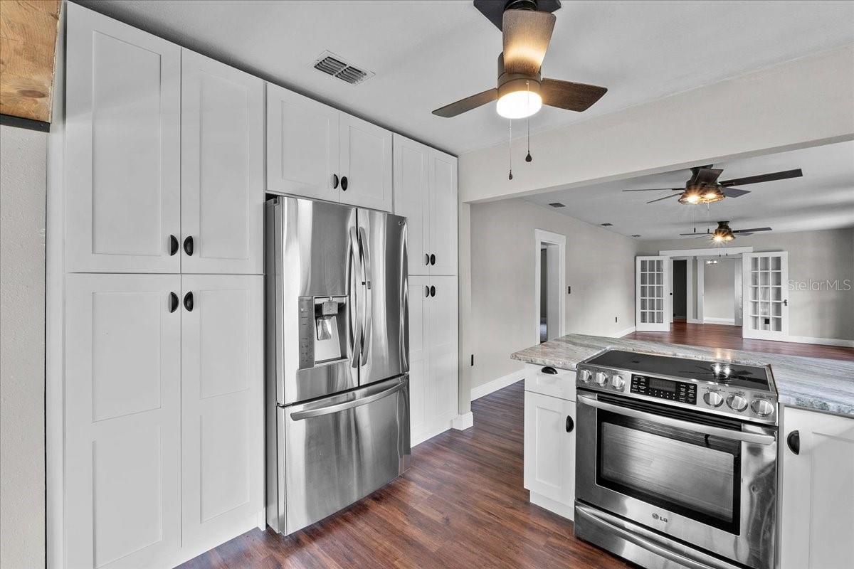 Image 6 of 49 For 504 Prado Place