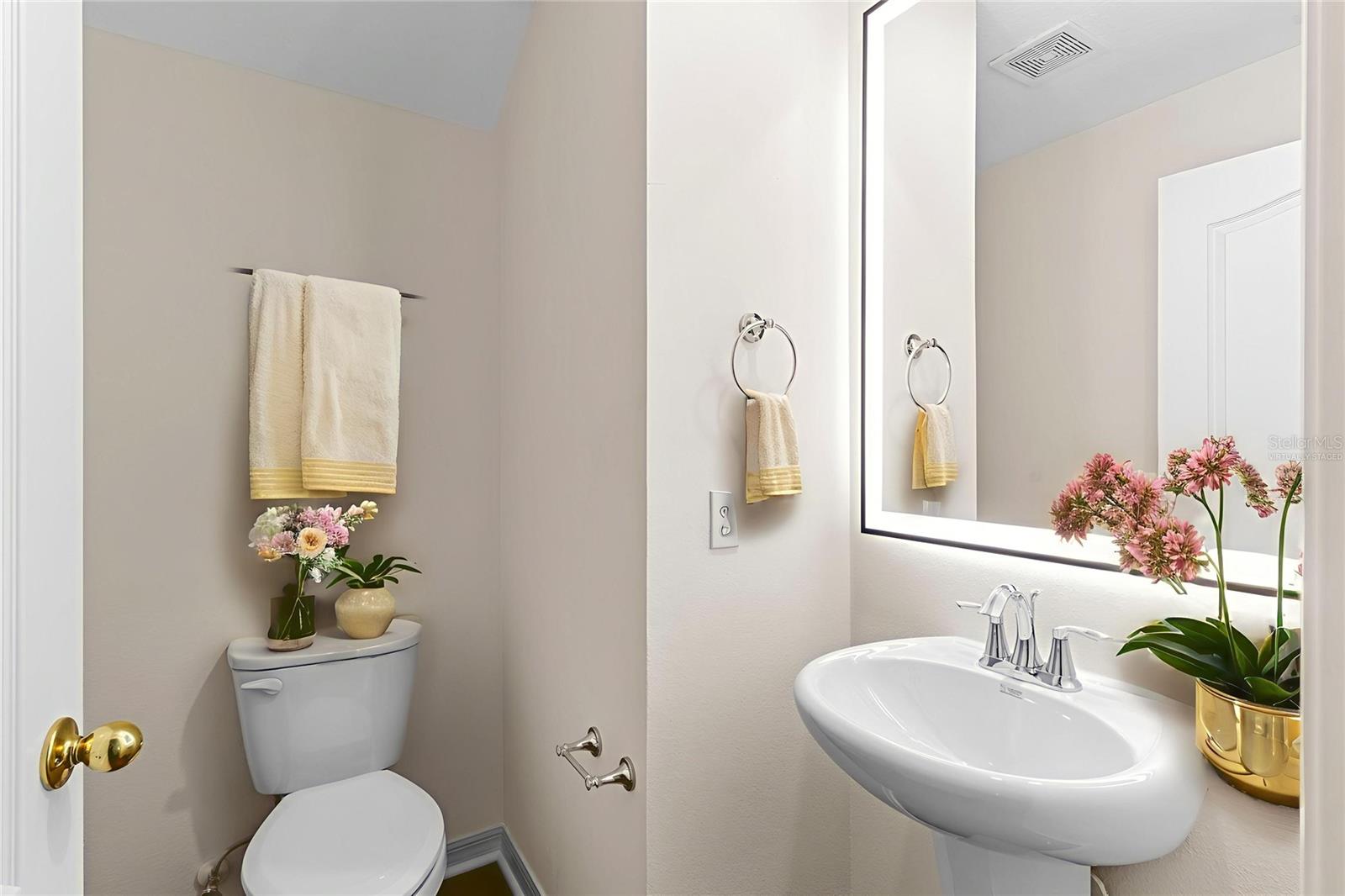 Image 16 of 26 For 10801 Sierra Vista Place