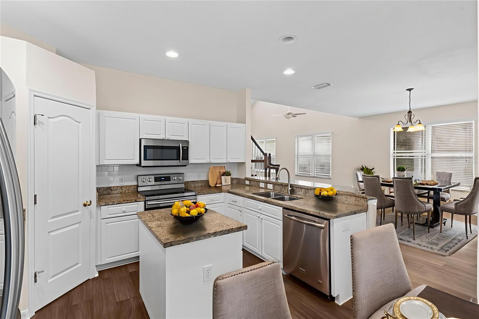 Image 6 of 26 For 10801 Sierra Vista Place