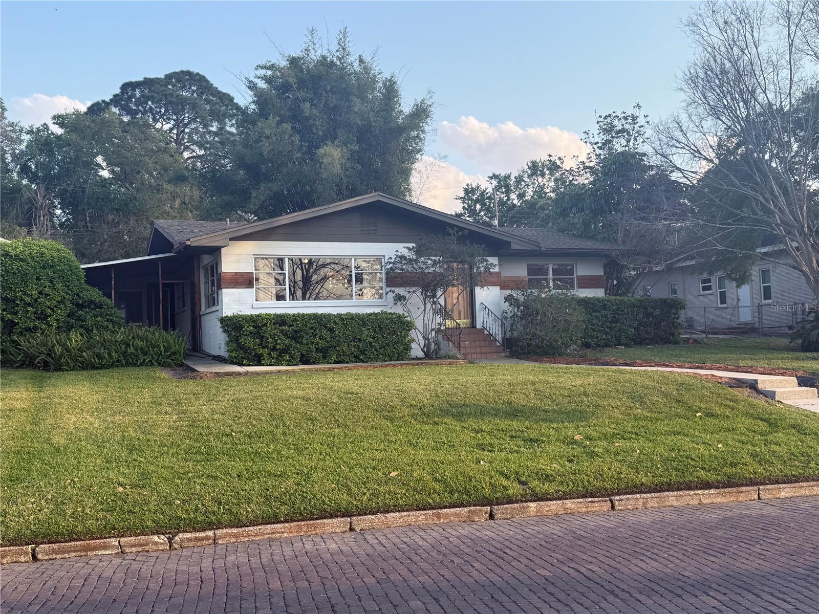 Details for 52 Lake Hunter Drive, LAKELAND, FL 33803