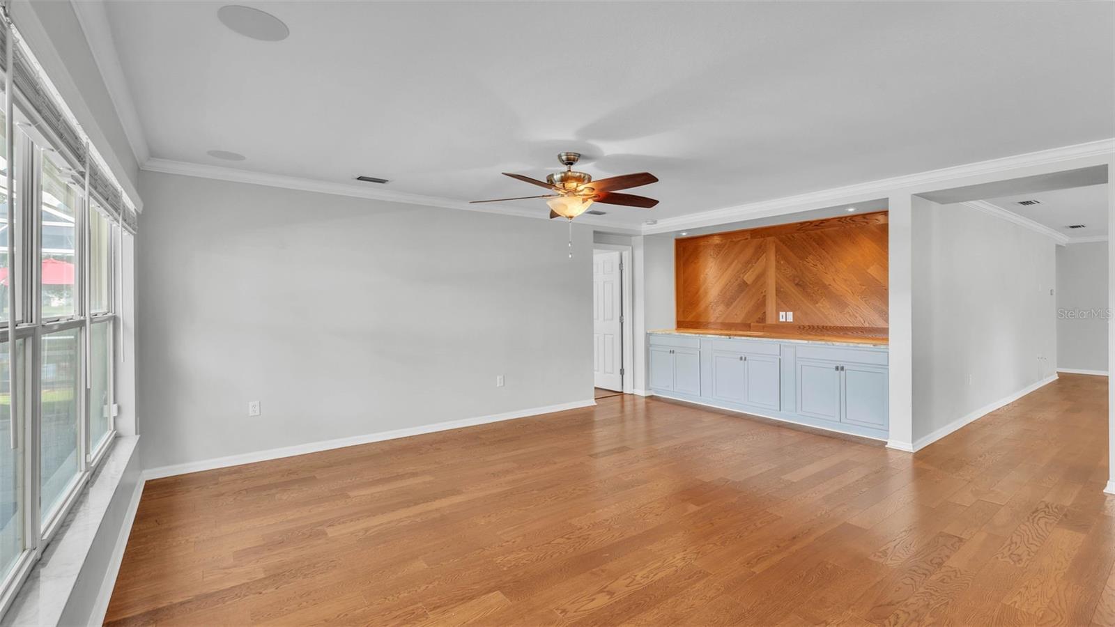 Image 17 of 58 For 6964 Lake Eaglebrooke Drive
