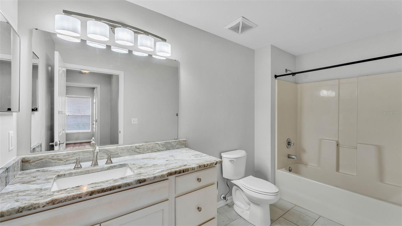 Image 32 of 58 For 6964 Lake Eaglebrooke Drive