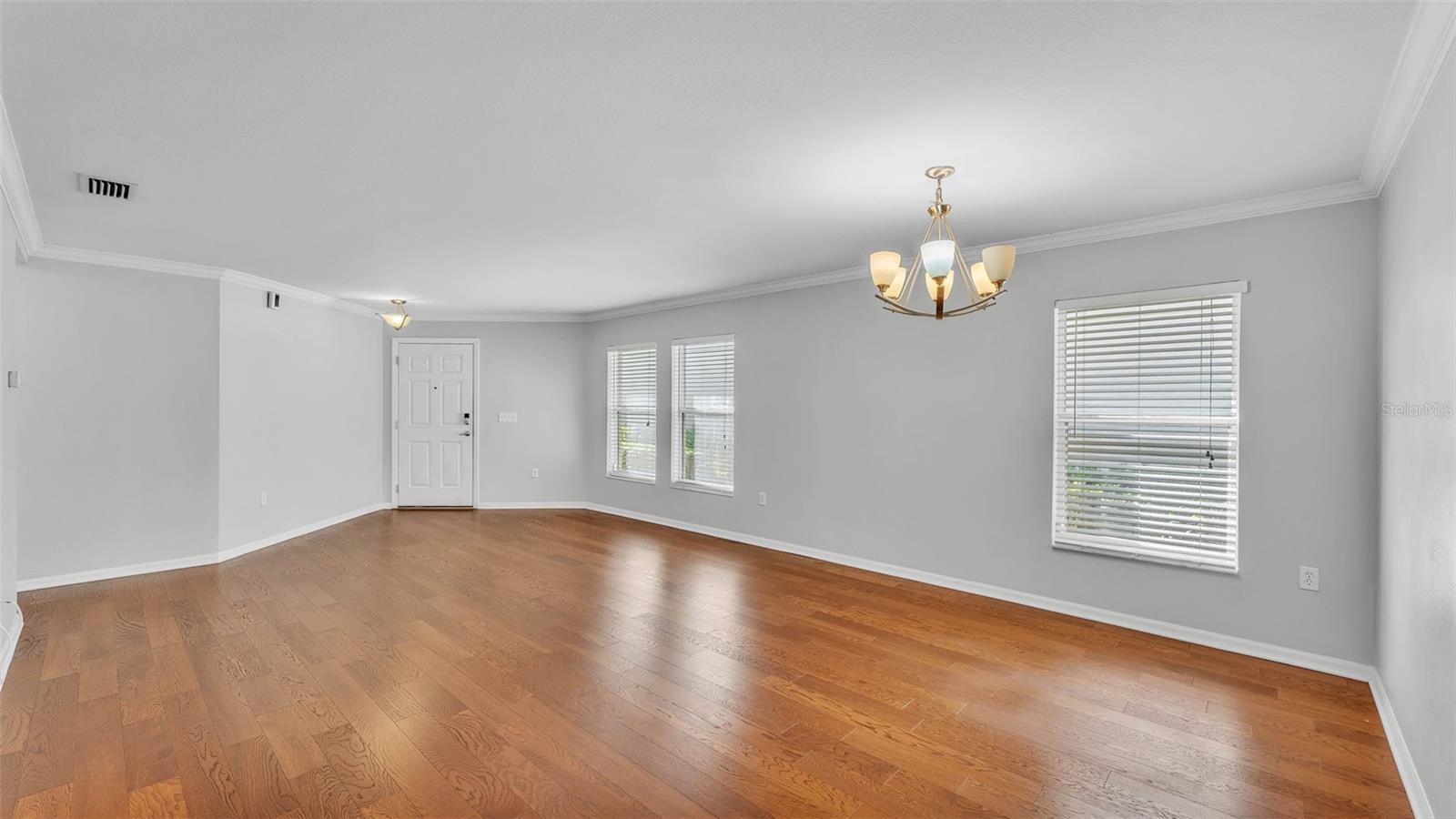 Image 8 of 58 For 6964 Lake Eaglebrooke Drive