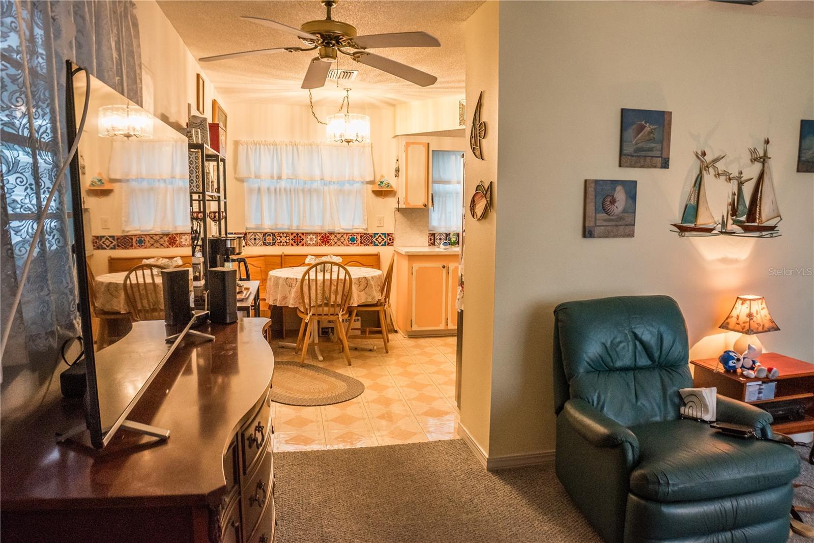 Image 11 of 21 For 7713 39th Avenue N