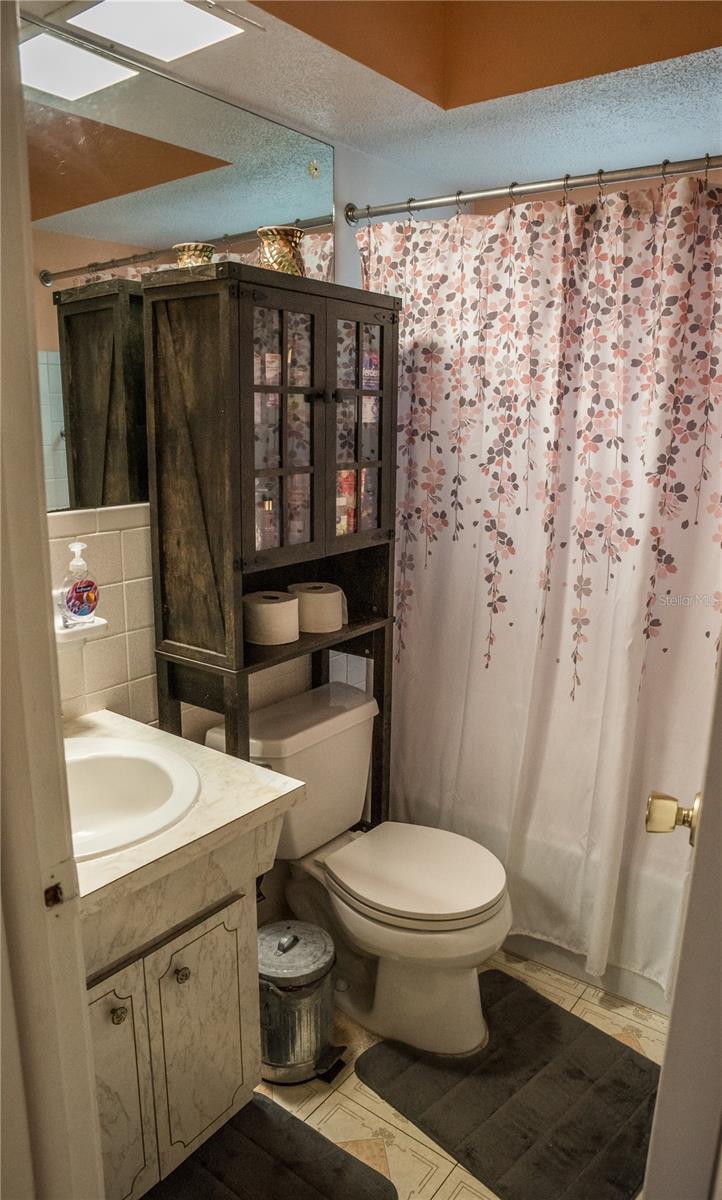 Image 18 of 21 For 7713 39th Avenue N