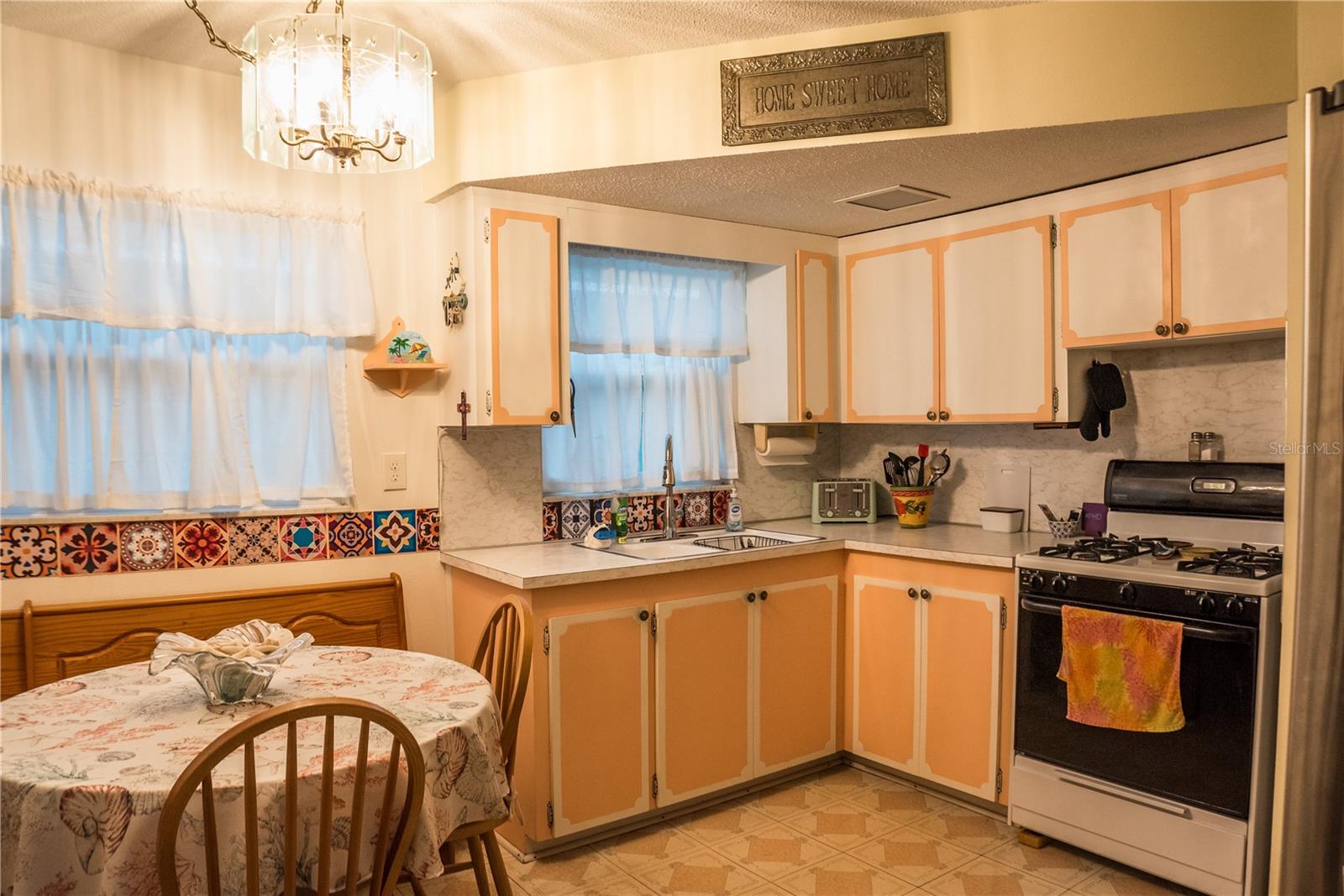 Image 2 of 21 For 7713 39th Avenue N