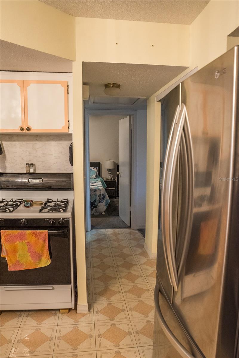 Image 7 of 21 For 7713 39th Avenue N