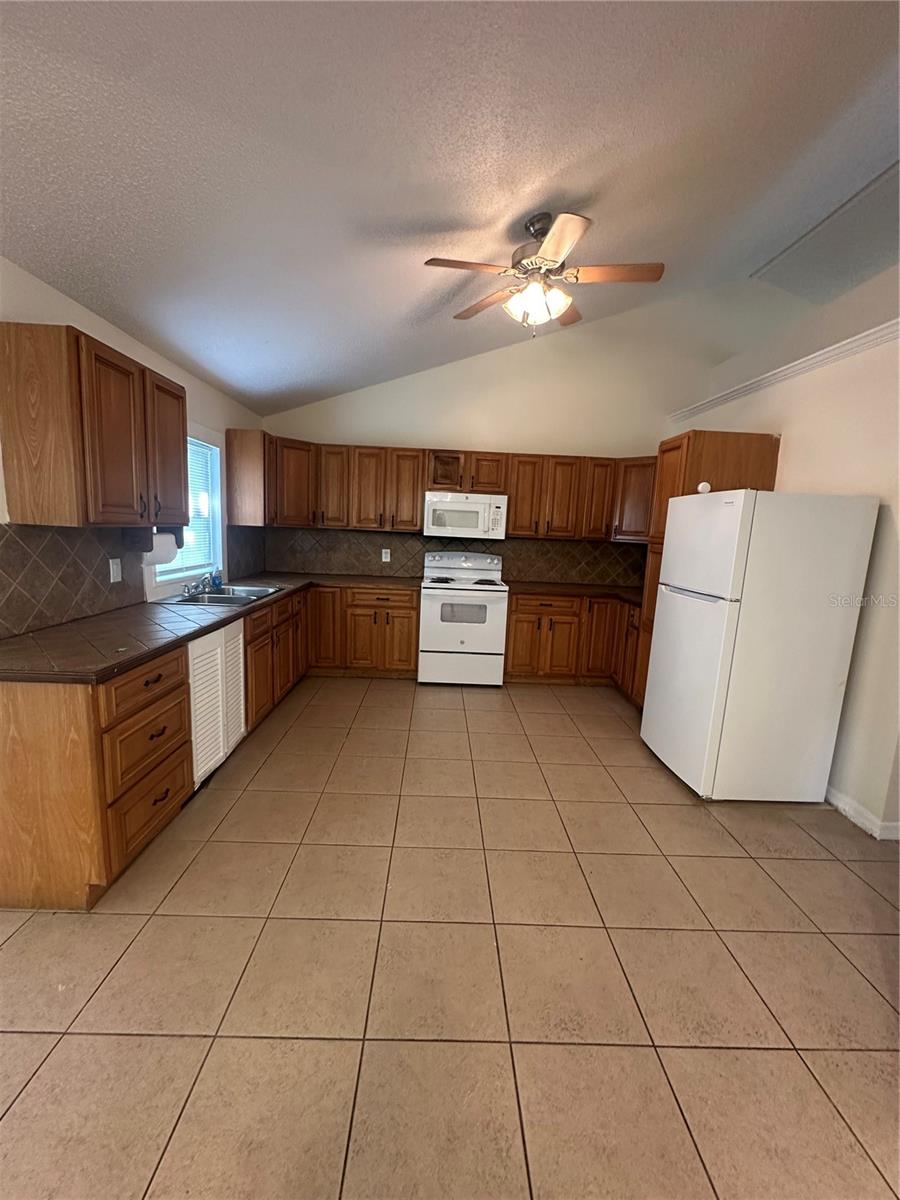 Image 8 of 17 For 7405 Willow Wisp Drive E W