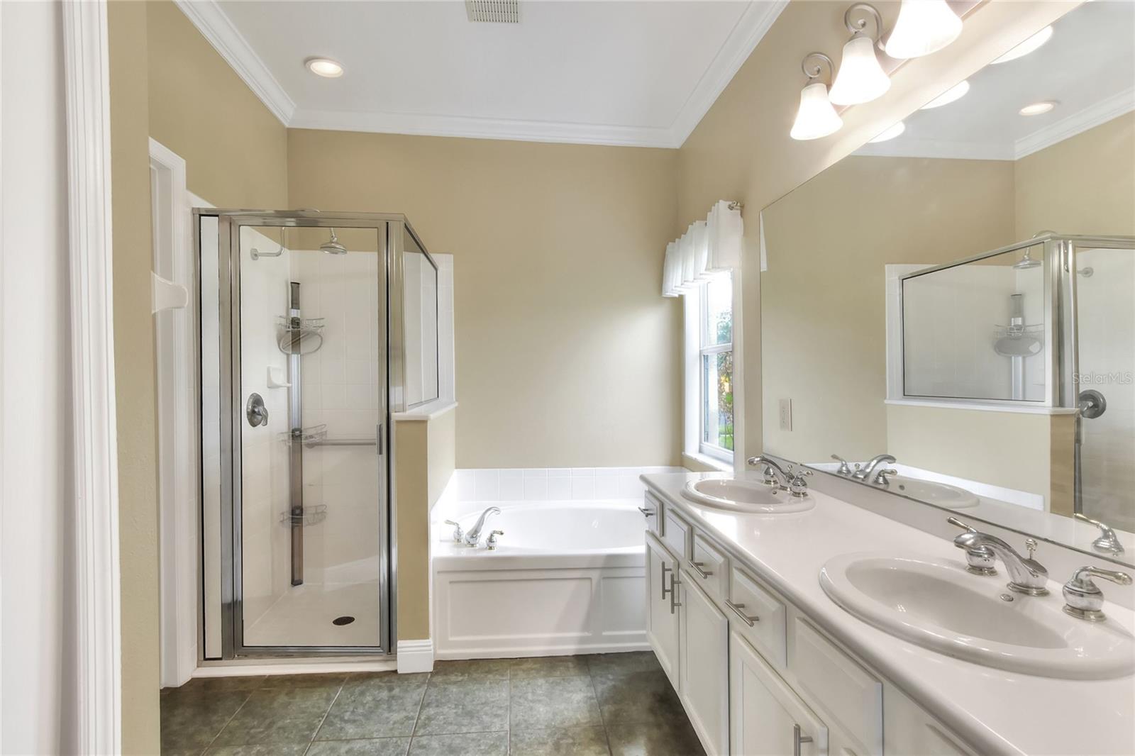 Image 30 of 64 For 657 Shorehaven Drive