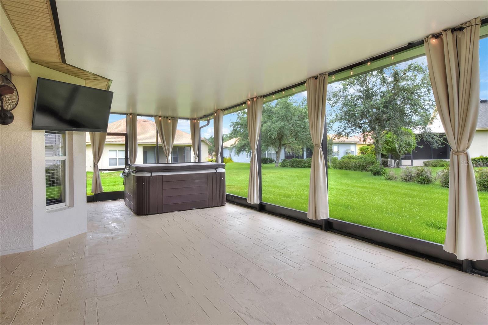 Image 40 of 64 For 657 Shorehaven Drive