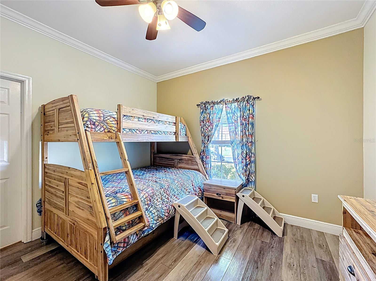 Image 41 of 64 For 657 Shorehaven Drive