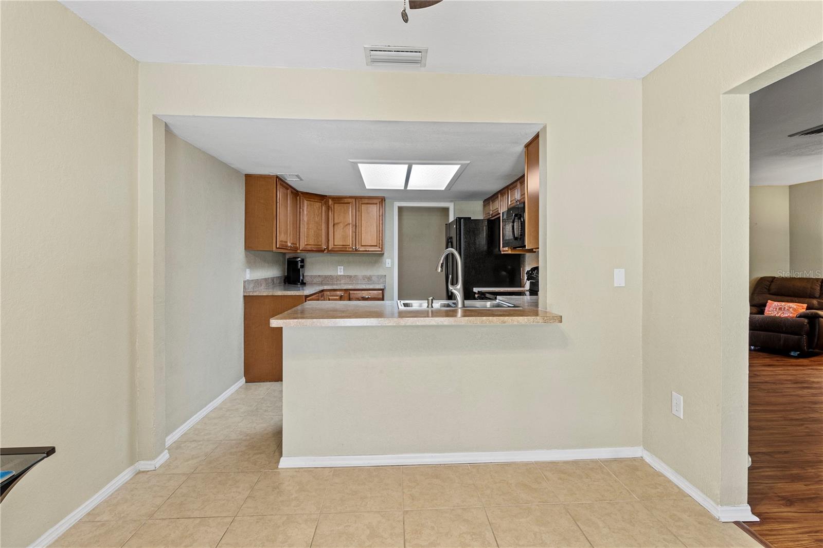 Image 11 of 43 For 3560 Sandpiper Lane