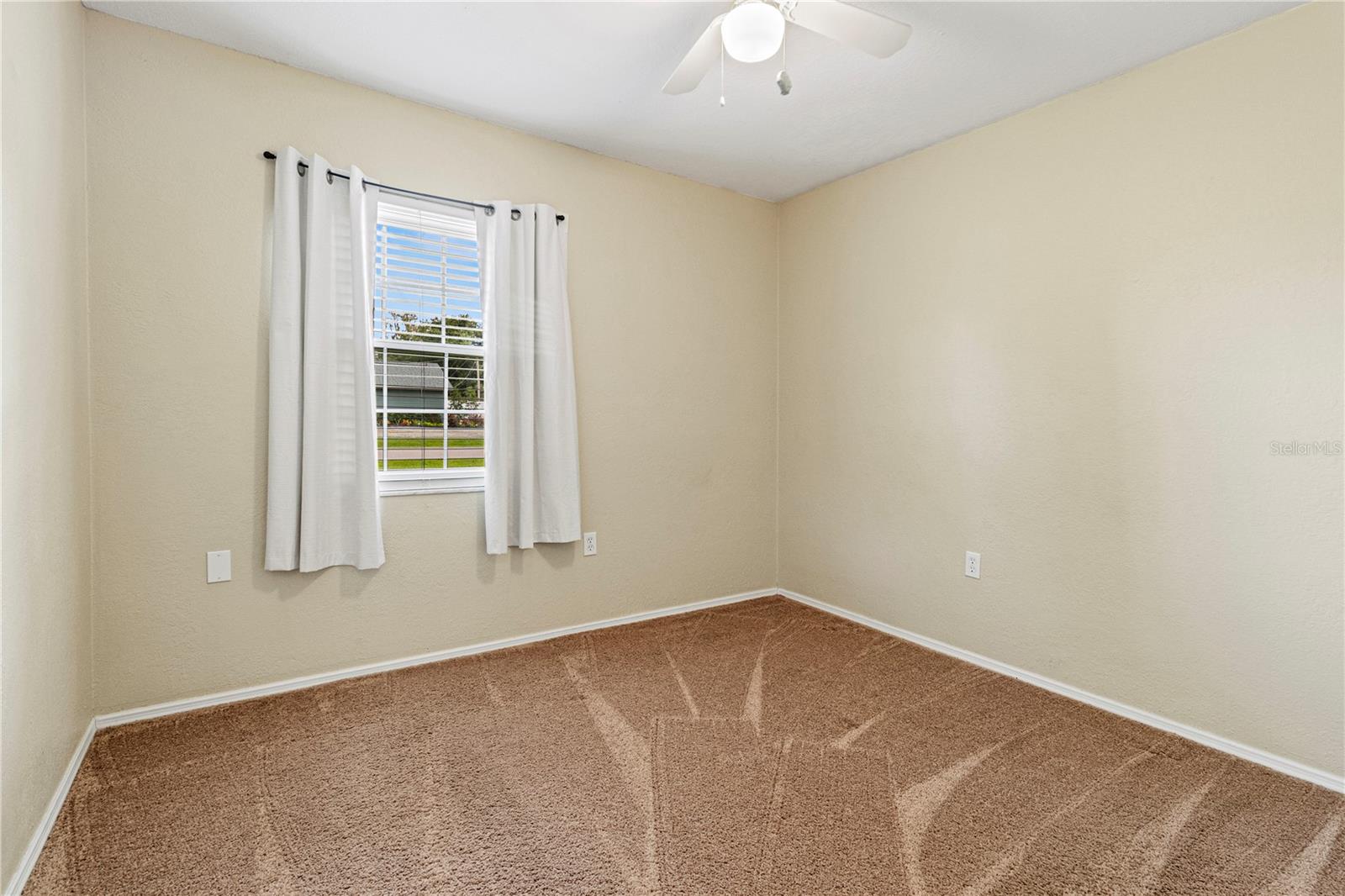 Image 20 of 43 For 3560 Sandpiper Lane