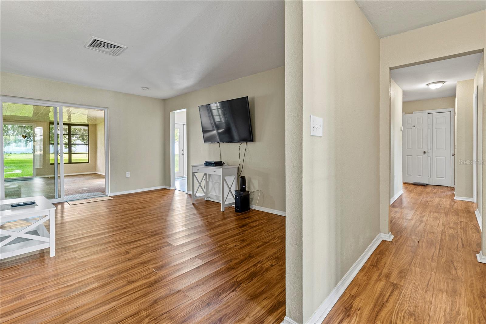 Image 3 of 43 For 3560 Sandpiper Lane