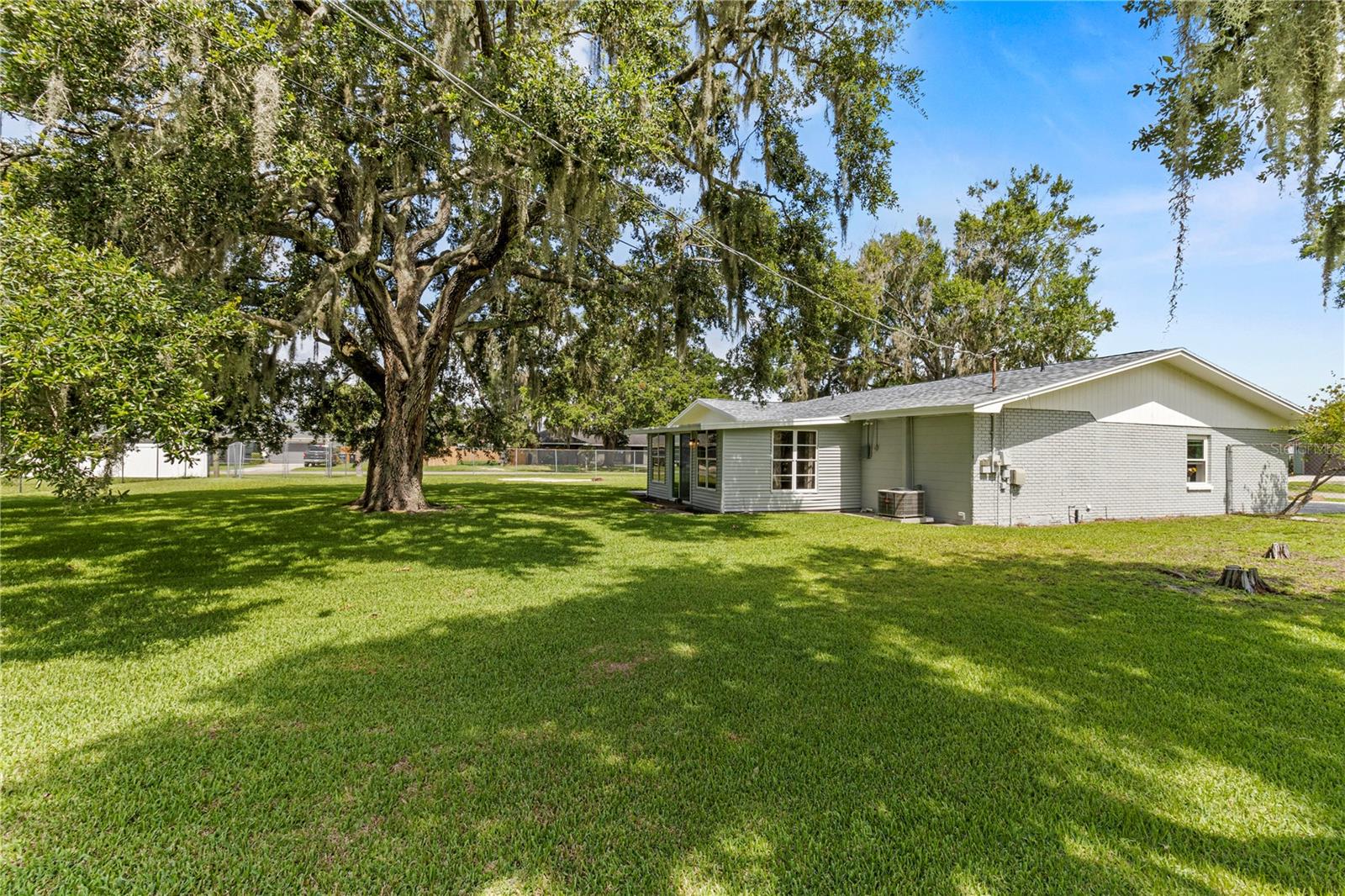 Image 34 of 43 For 3560 Sandpiper Lane