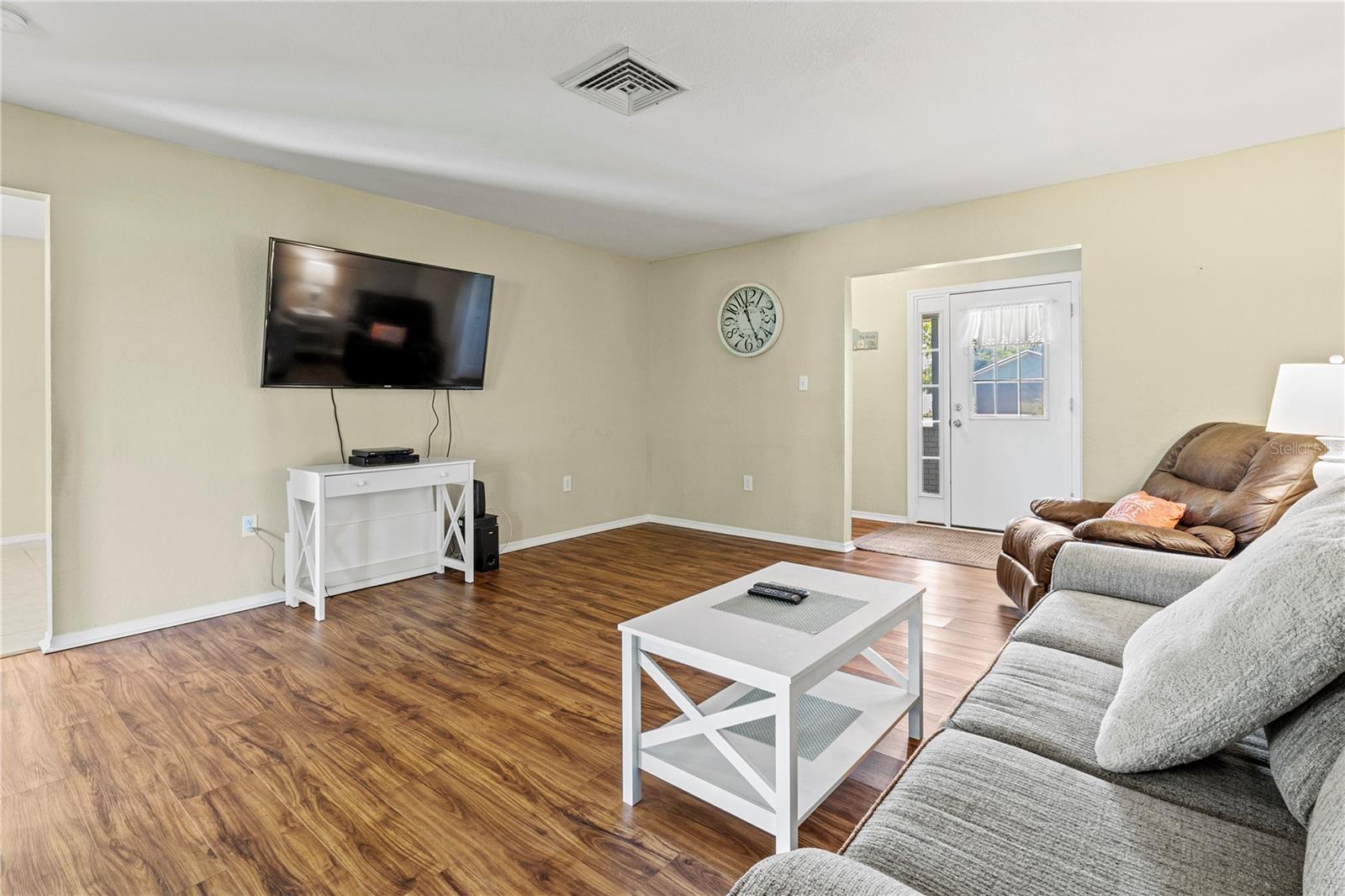 Image 5 of 43 For 3560 Sandpiper Lane