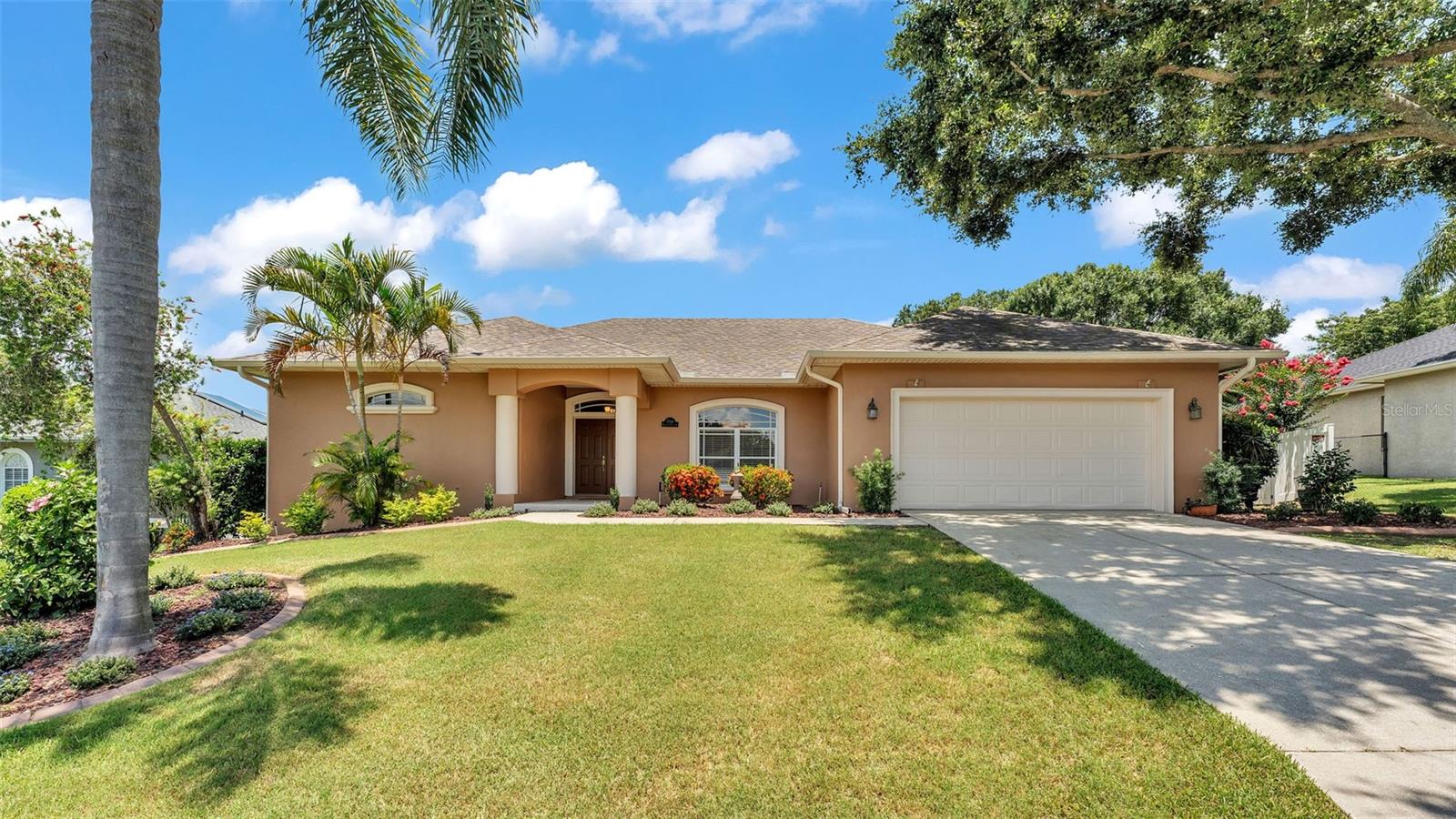 Details for 5548 Woodwind Hills Drive, LAKELAND, FL 33812
