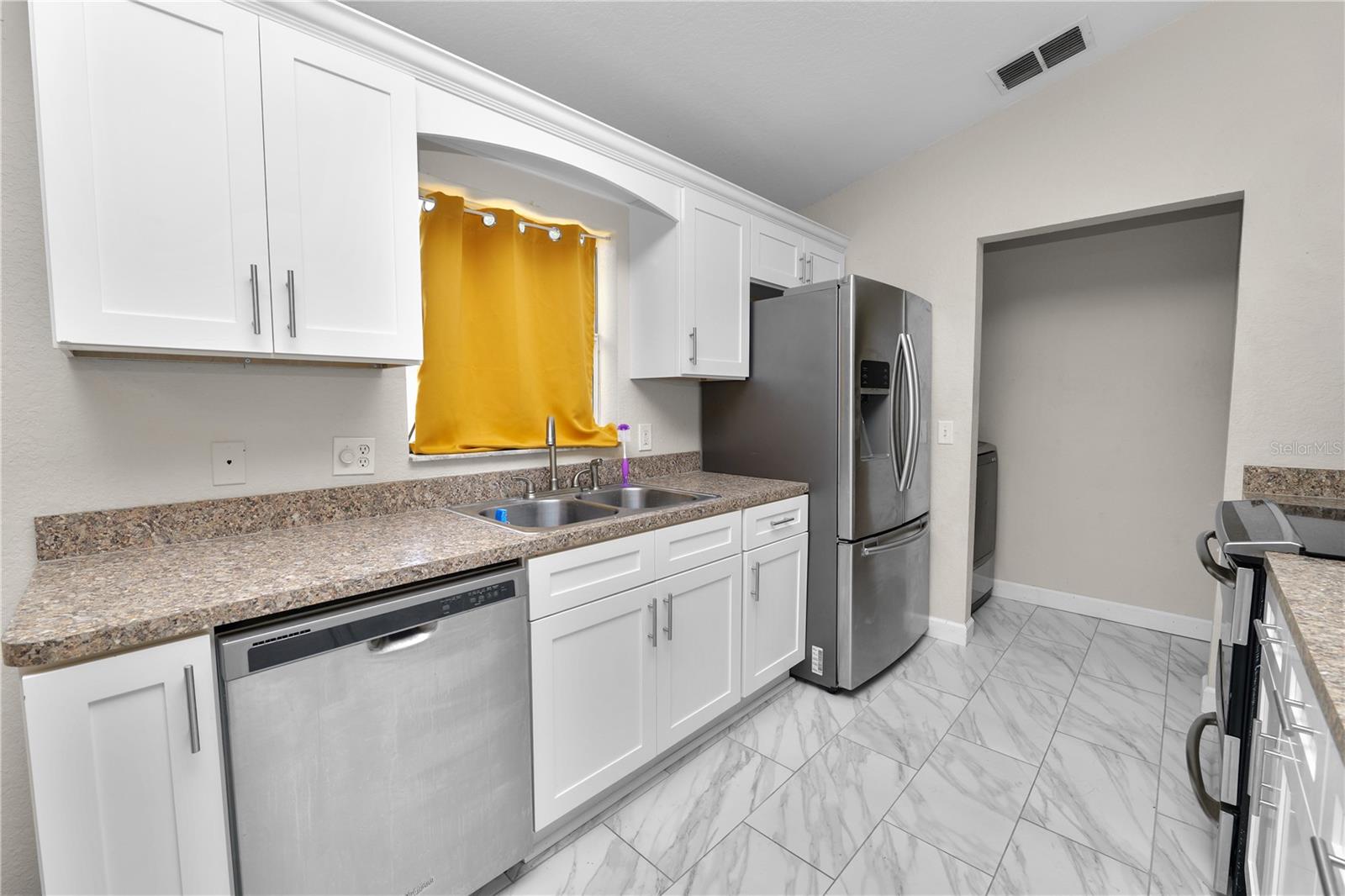 Image 8 of 25 For 3015 Thornhill Road