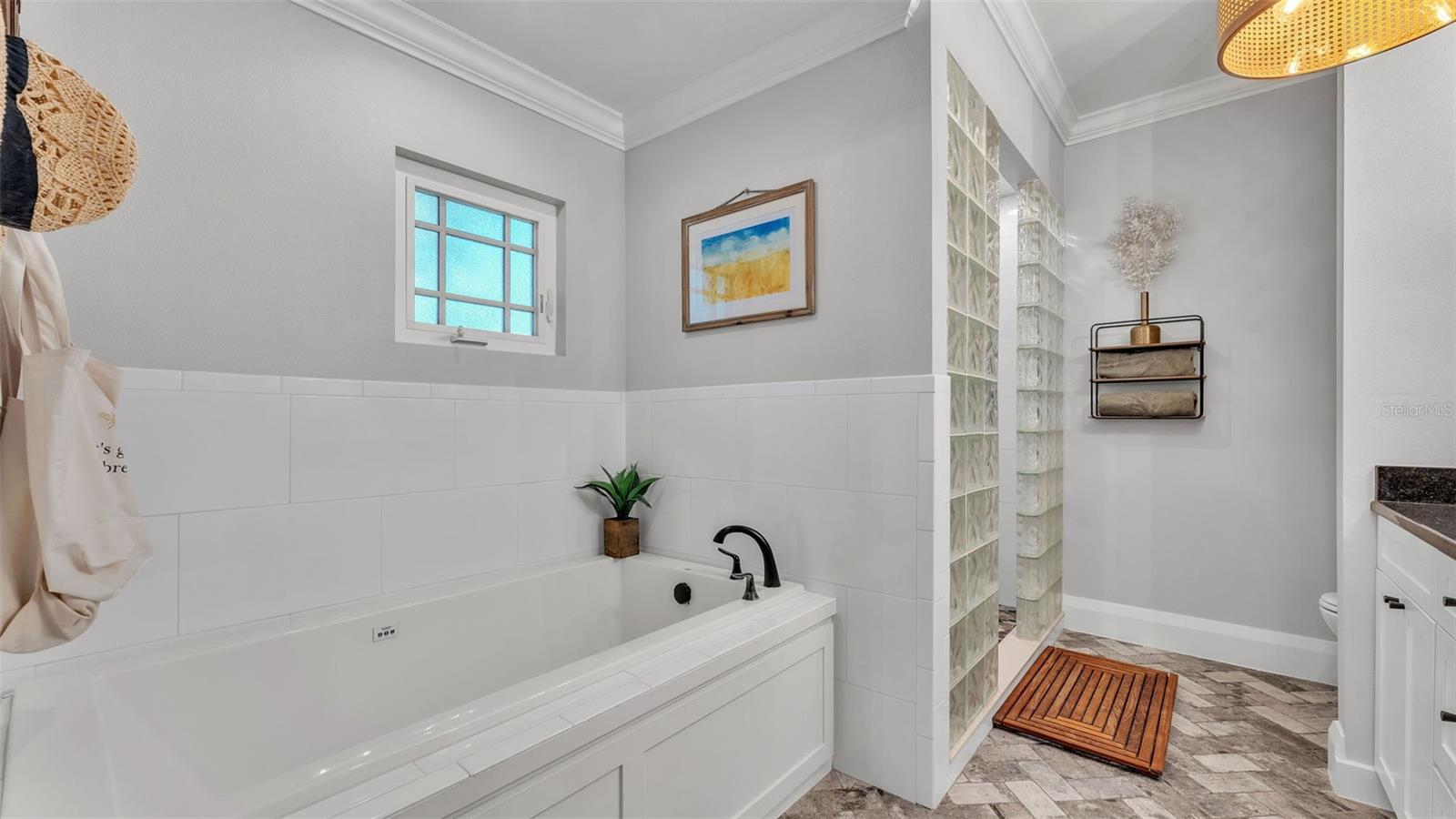 Image 31 of 45 For 608 Finney Street