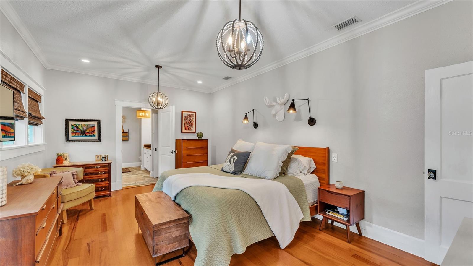 Image 33 of 45 For 608 Finney Street