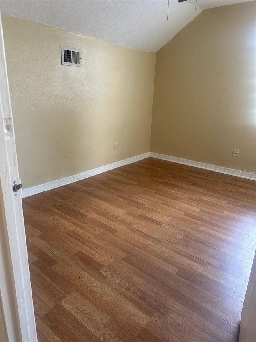 Image 4 of 18 For 107 Nicholson Drive