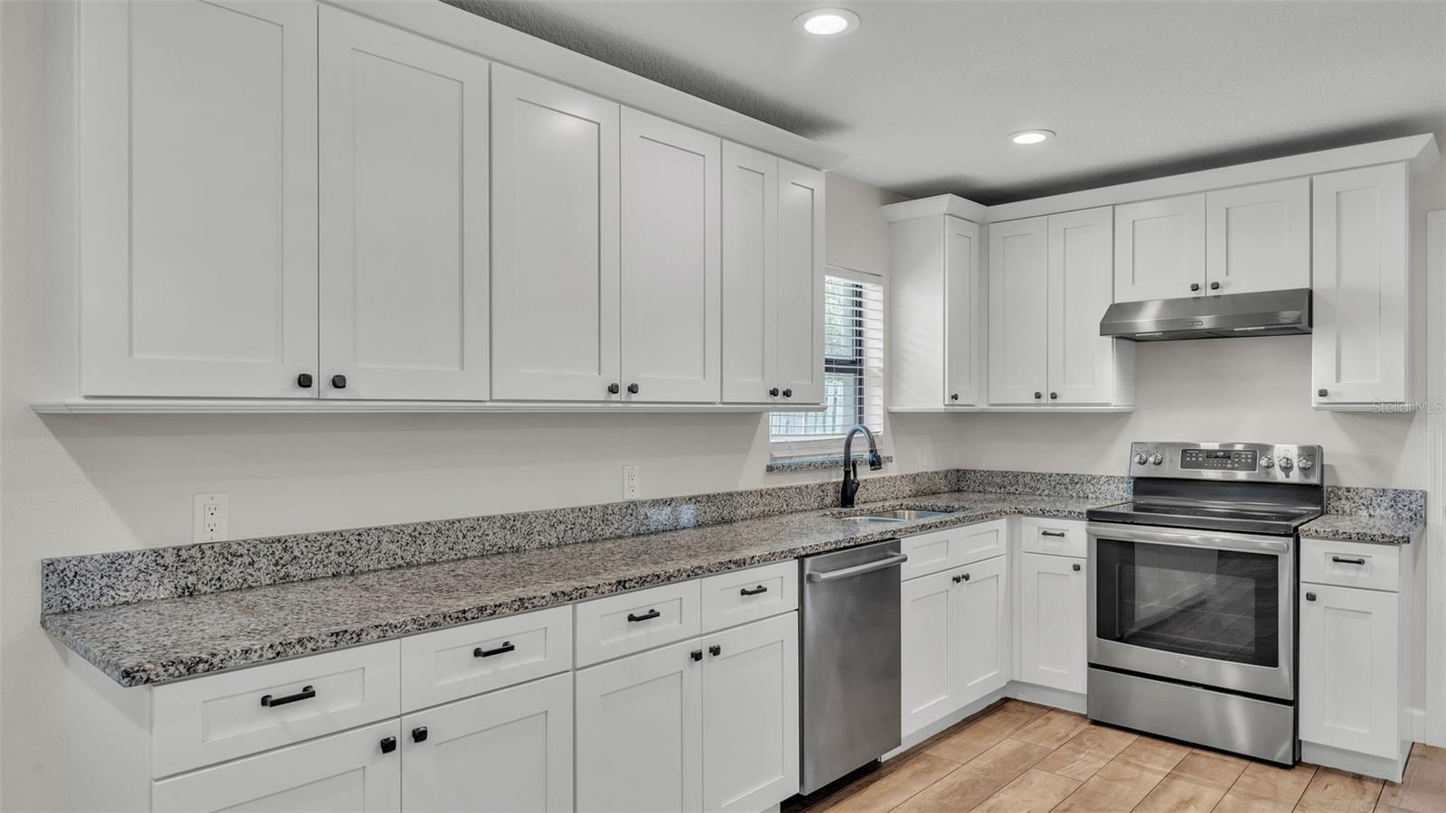 Image 11 of 46 For 4622 Grovecrest Drive