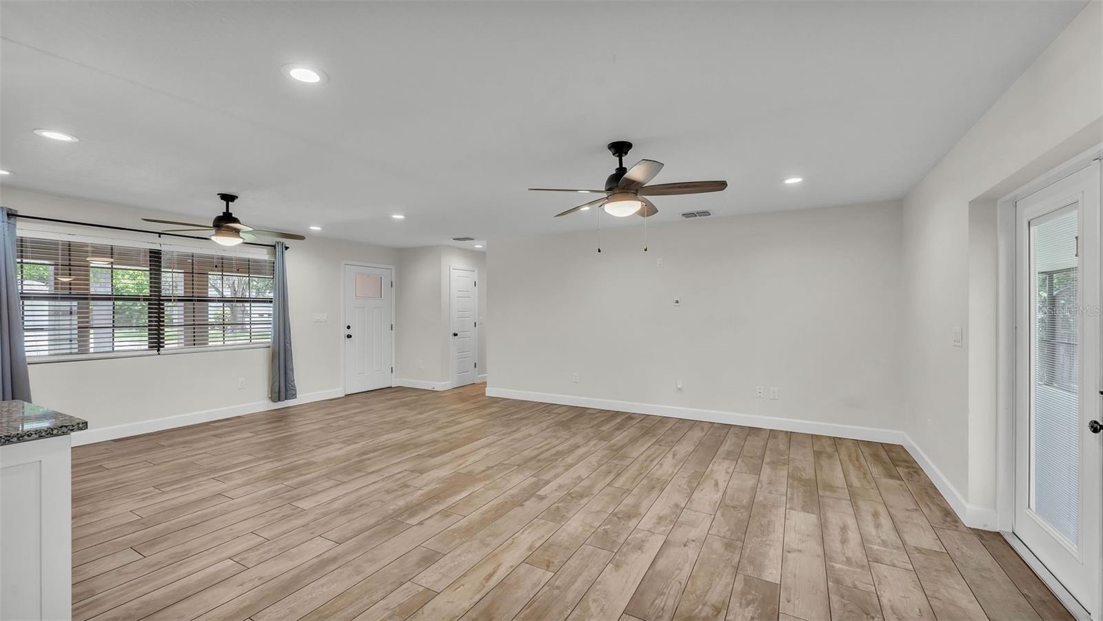 Image 17 of 46 For 4622 Grovecrest Drive