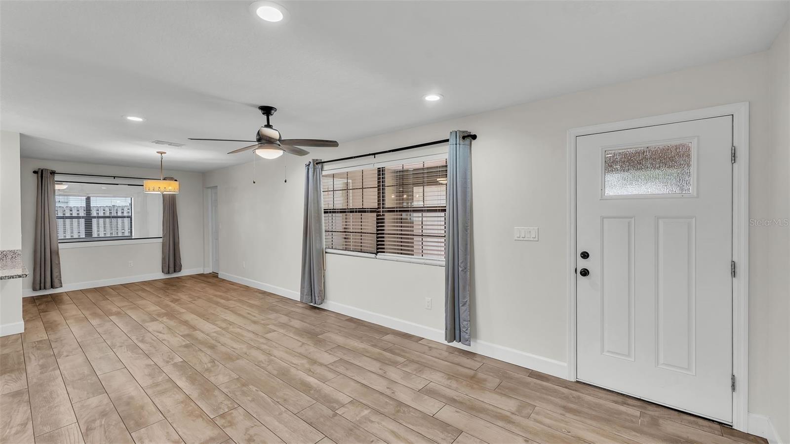 Image 18 of 46 For 4622 Grovecrest Drive