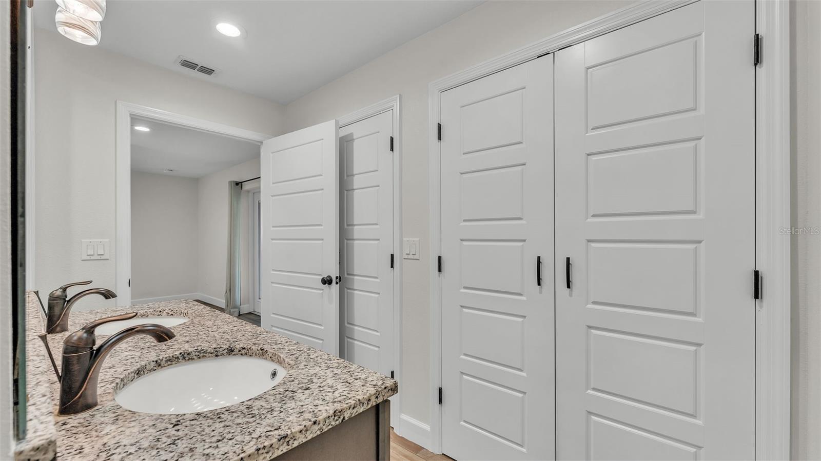 Image 27 of 46 For 4622 Grovecrest Drive