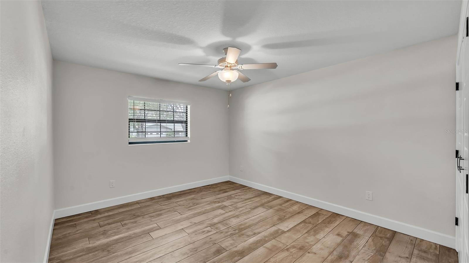 Image 30 of 46 For 4622 Grovecrest Drive
