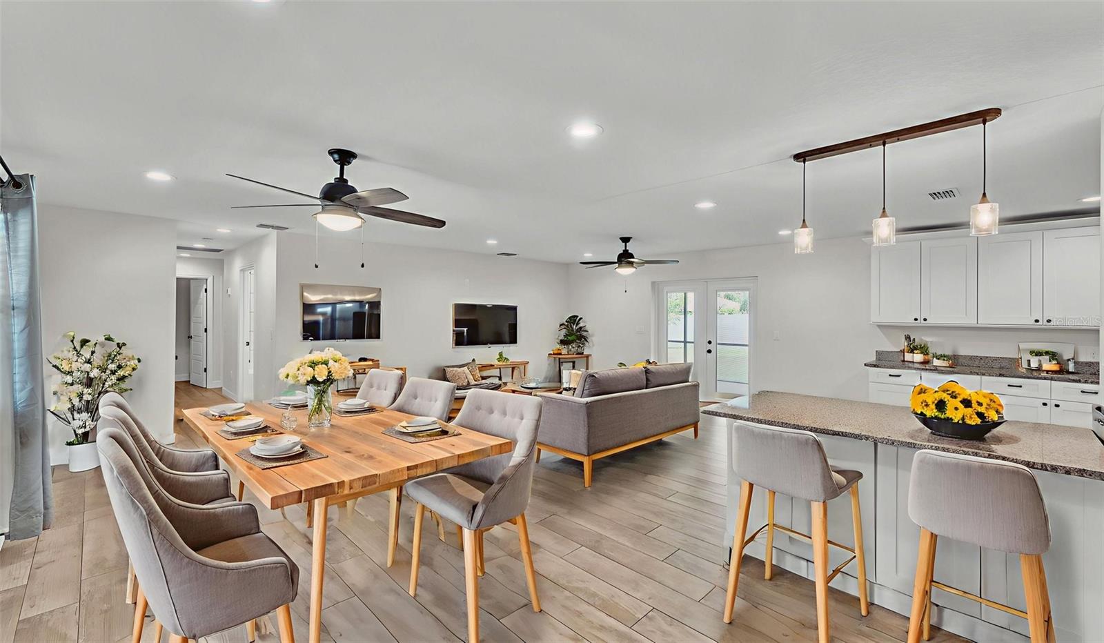 Image 4 of 46 For 4622 Grovecrest Drive