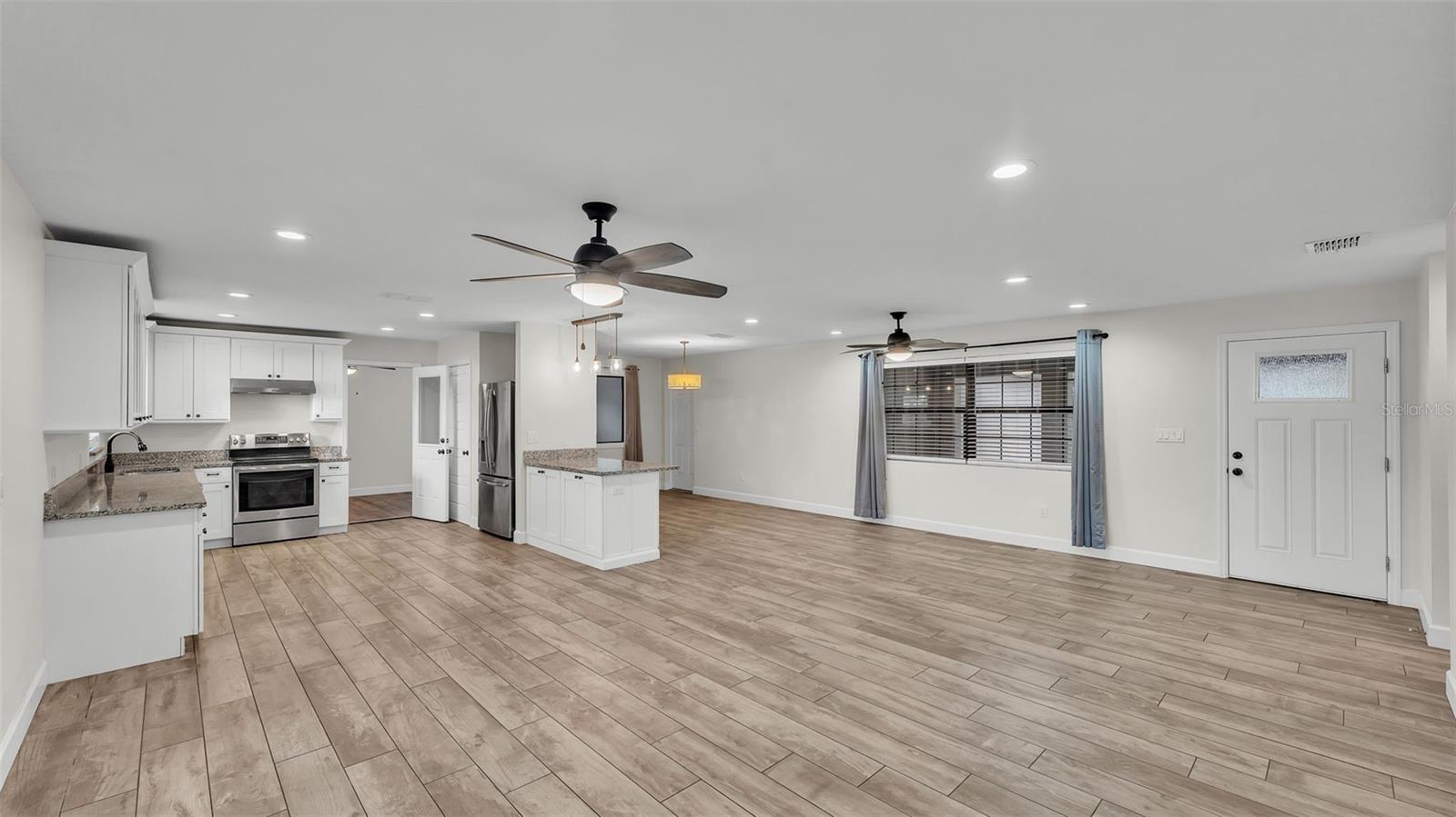 Image 5 of 46 For 4622 Grovecrest Drive