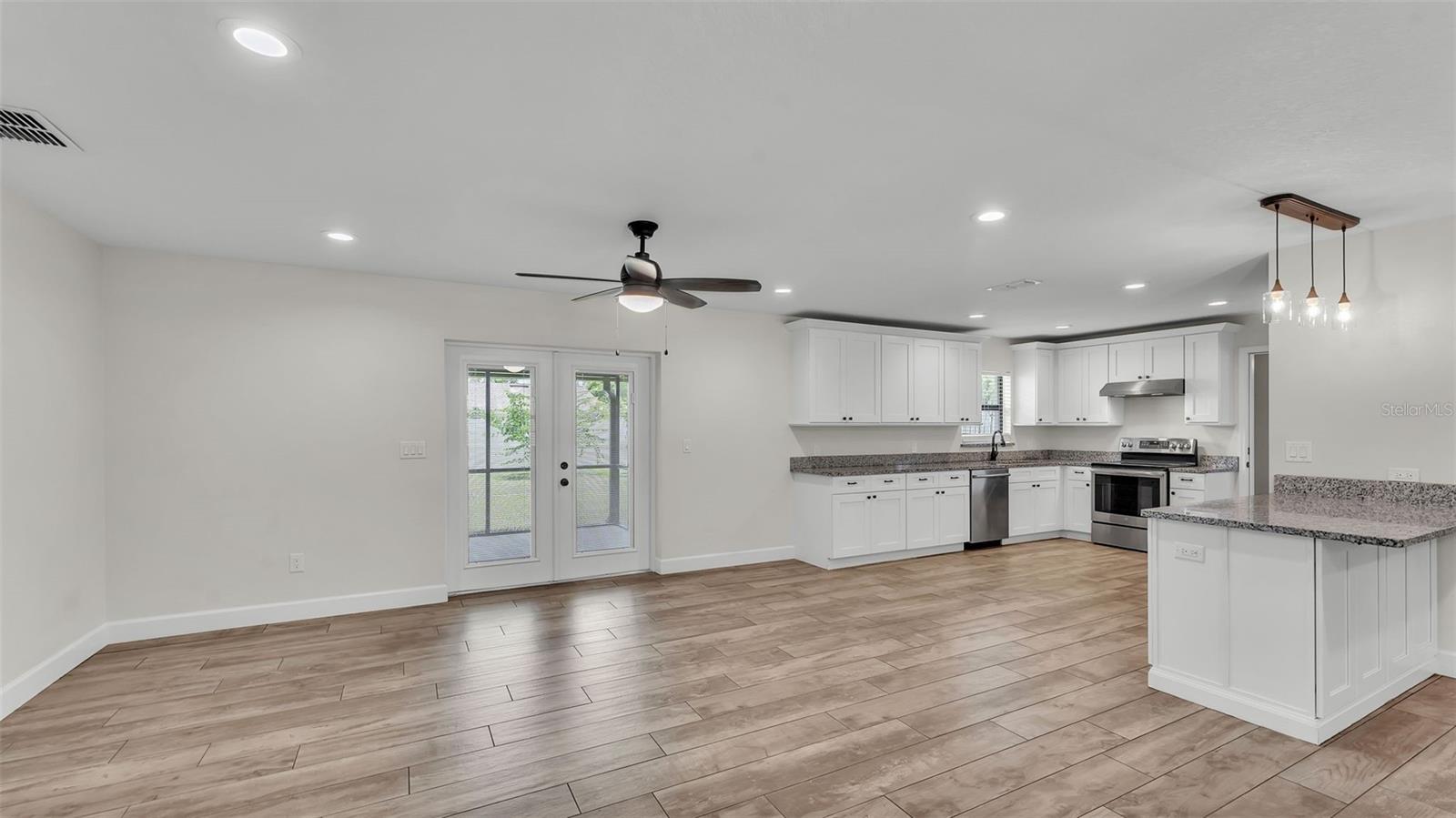 Image 6 of 46 For 4622 Grovecrest Drive
