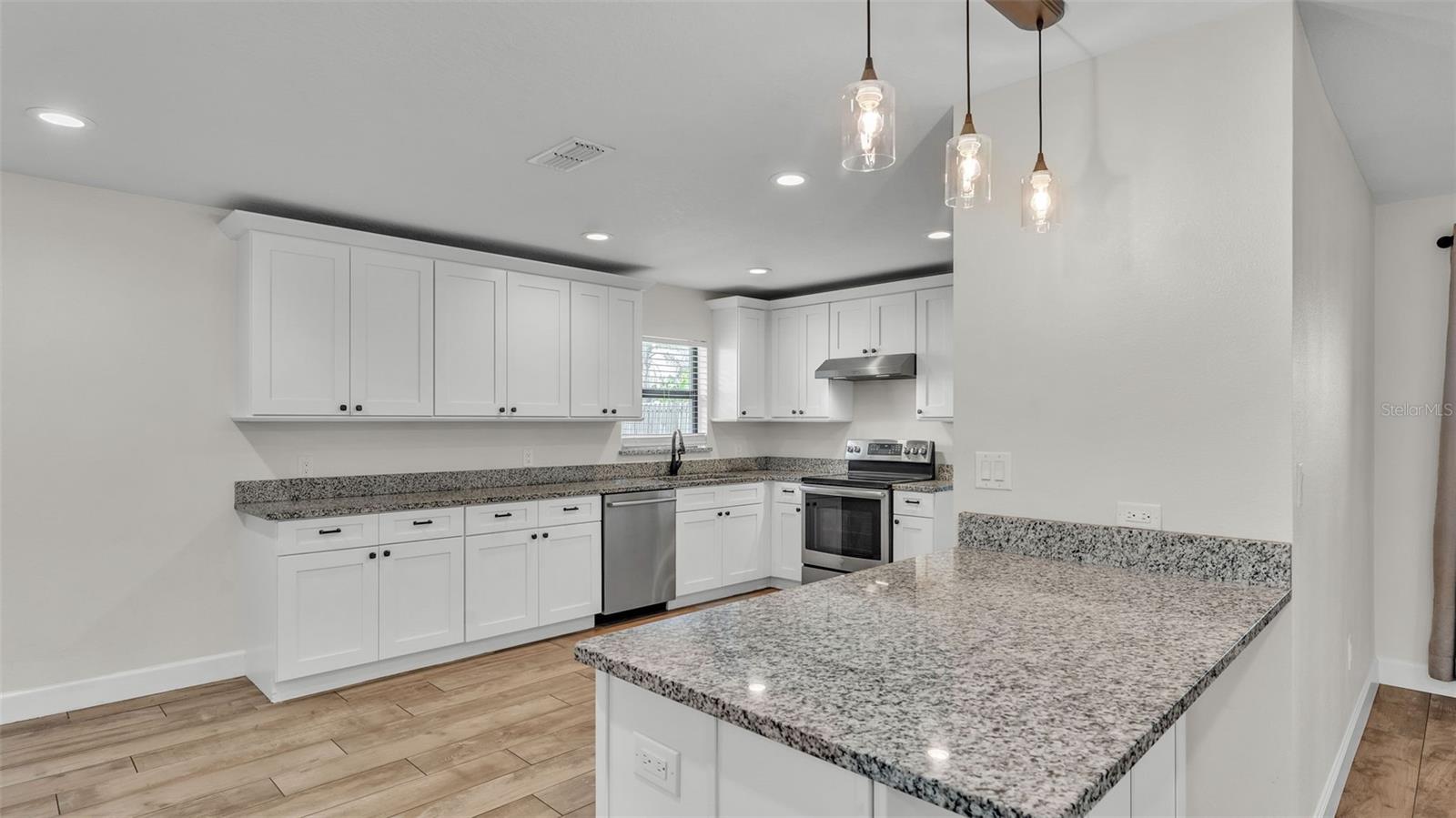 Image 8 of 46 For 4622 Grovecrest Drive