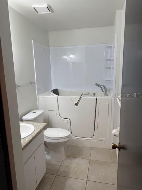 Image 28 of 37 For 2235 Grand Cypress Drive 561