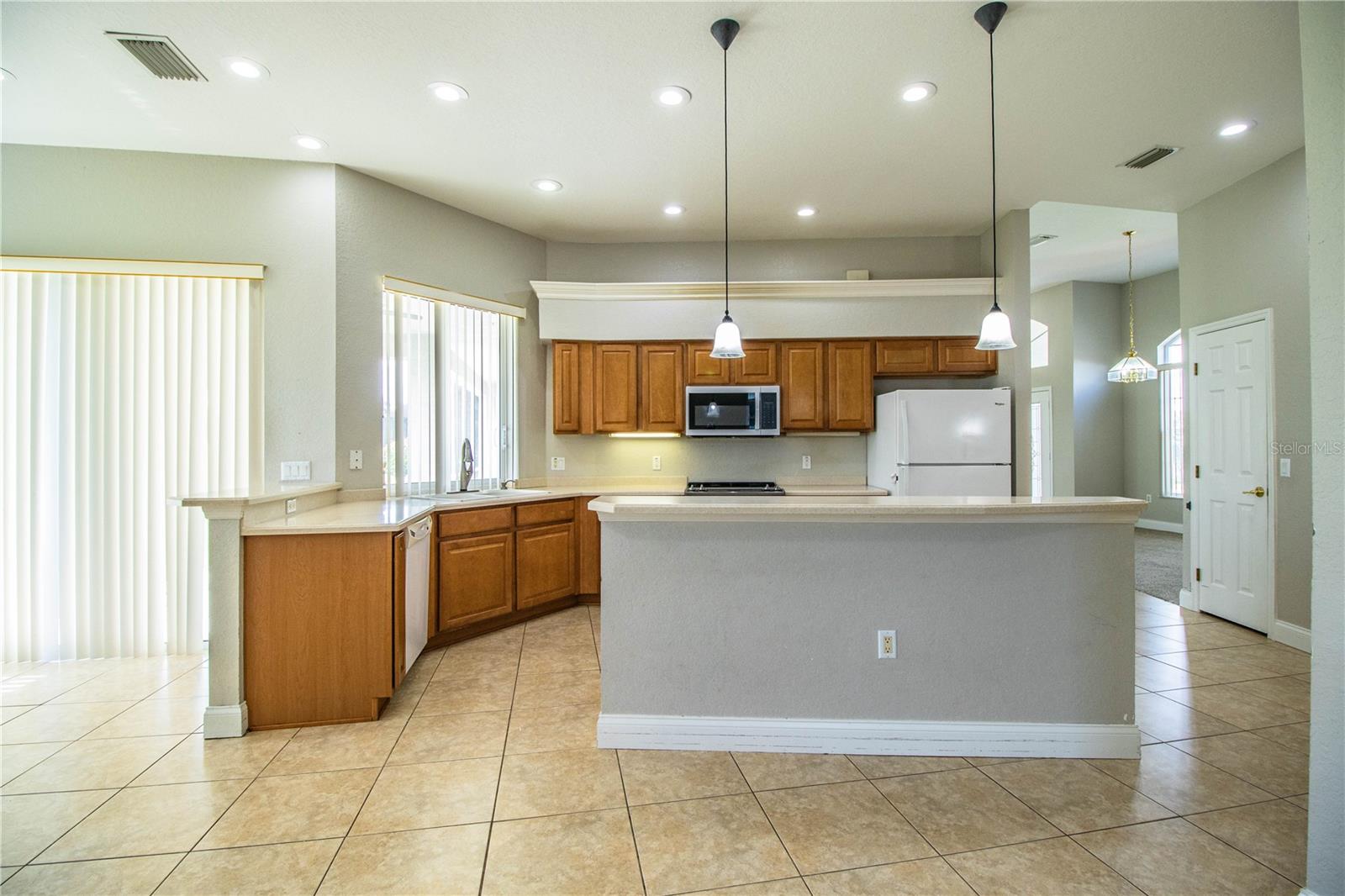 Image 17 of 63 For 6806 Huntington Hills Boulevard