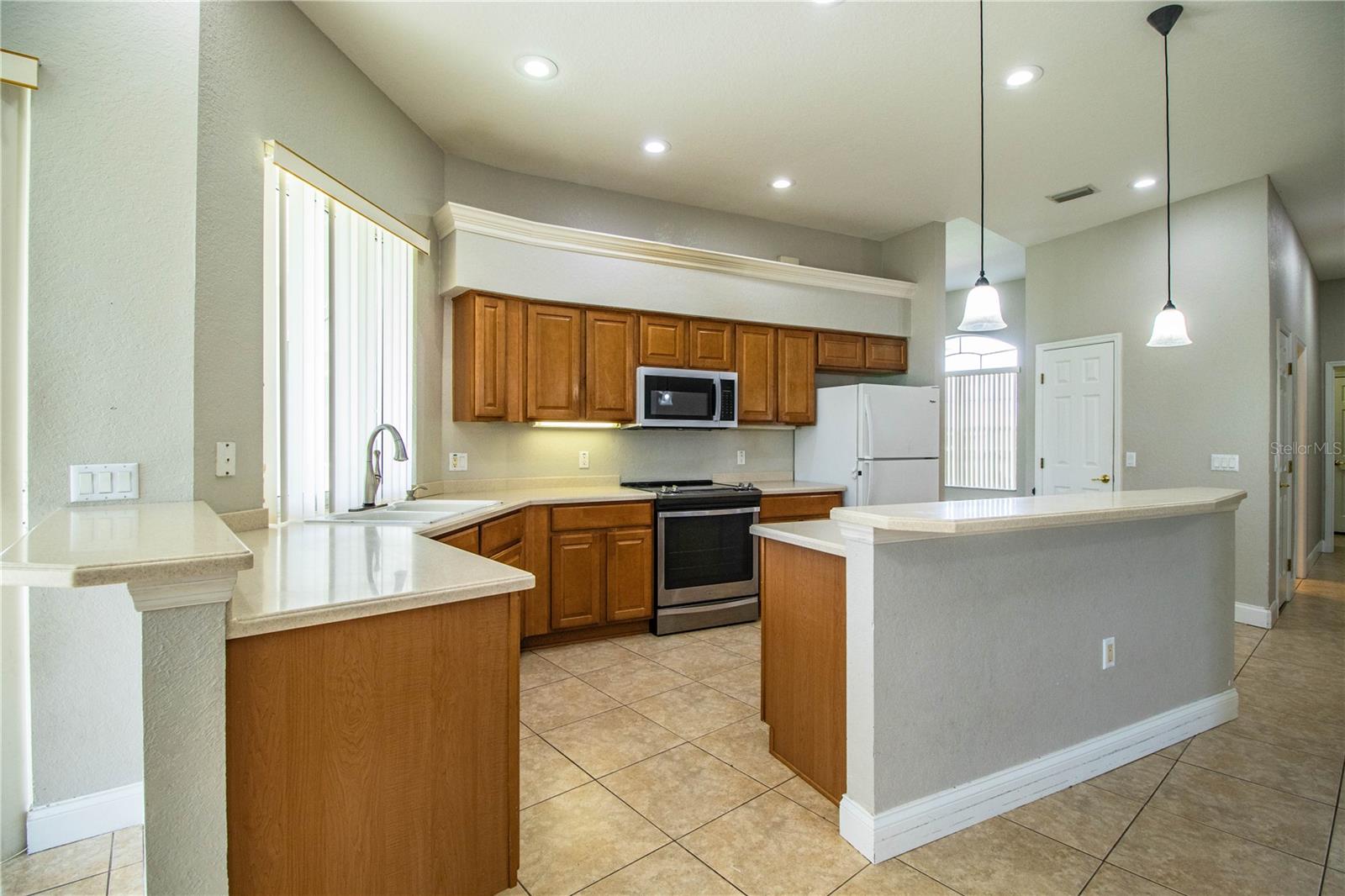 Image 18 of 63 For 6806 Huntington Hills Boulevard