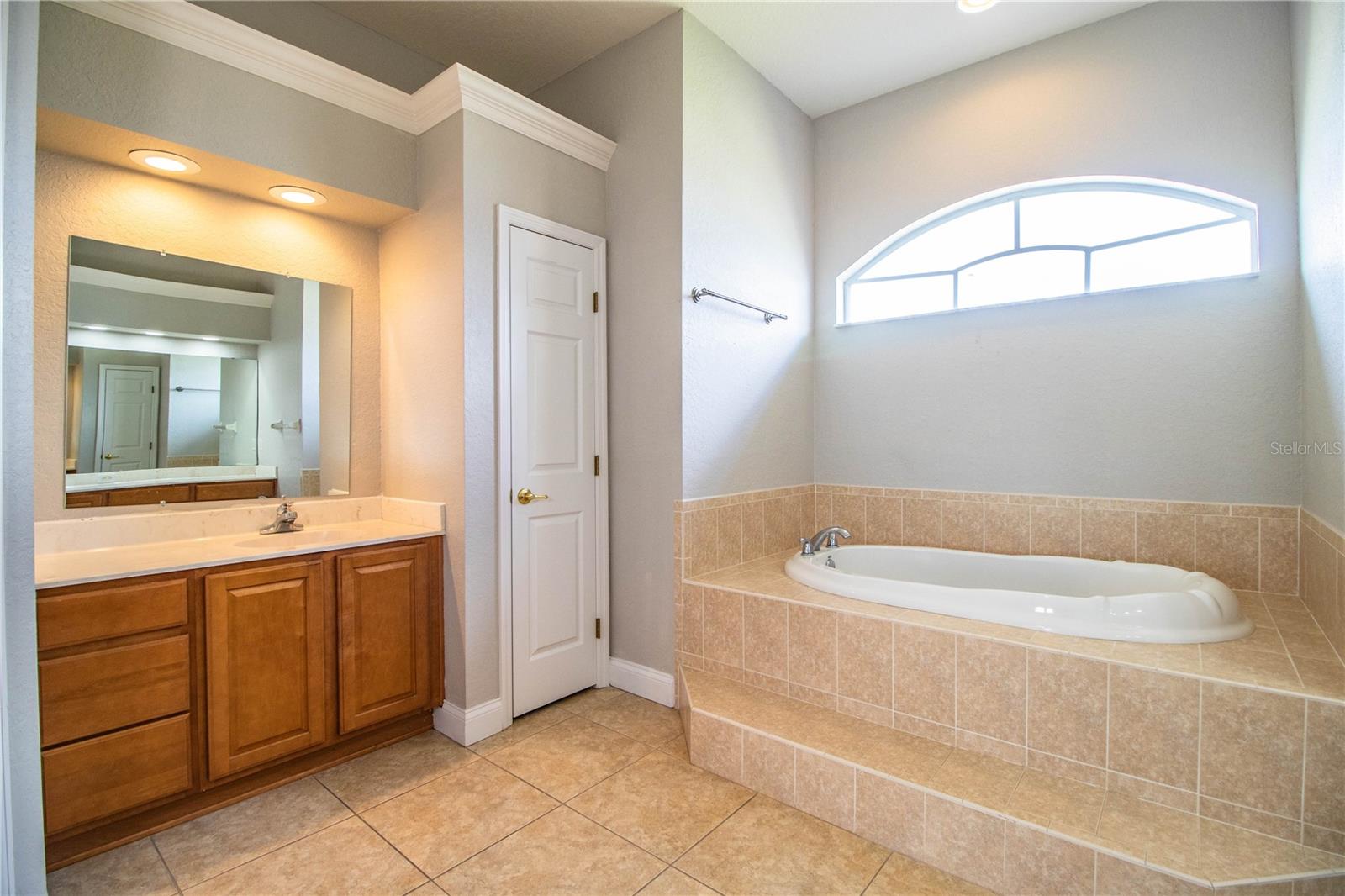 Image 33 of 63 For 6806 Huntington Hills Boulevard
