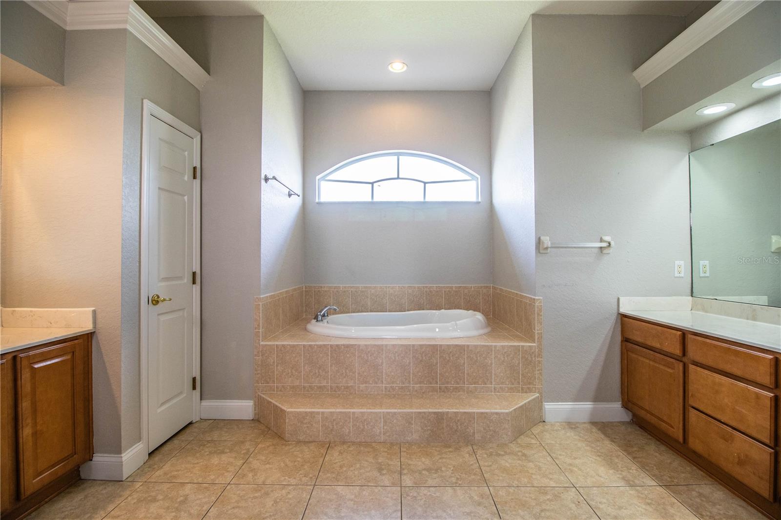 Image 36 of 63 For 6806 Huntington Hills Boulevard