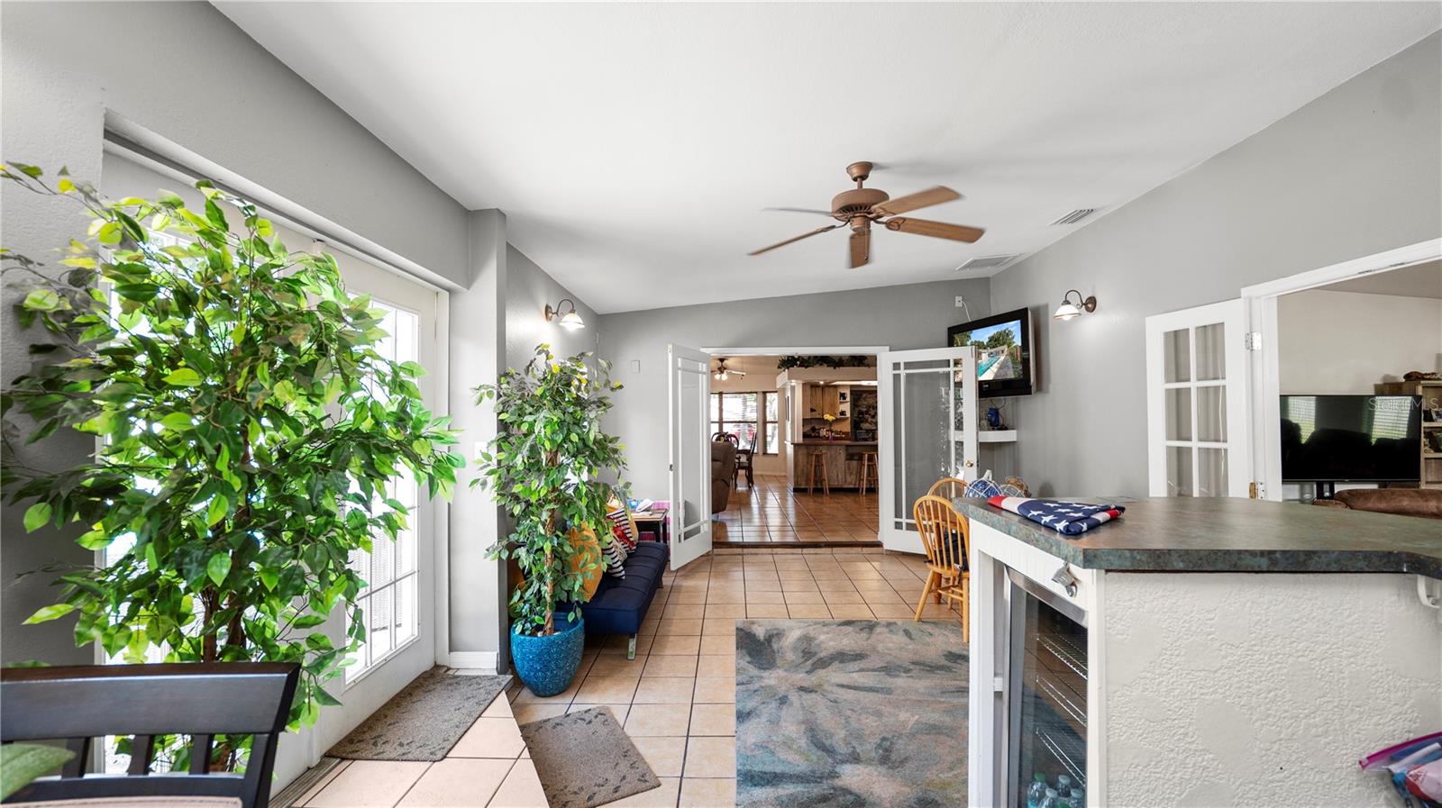 Image 19 of 42 For 6421 Calusa Drive