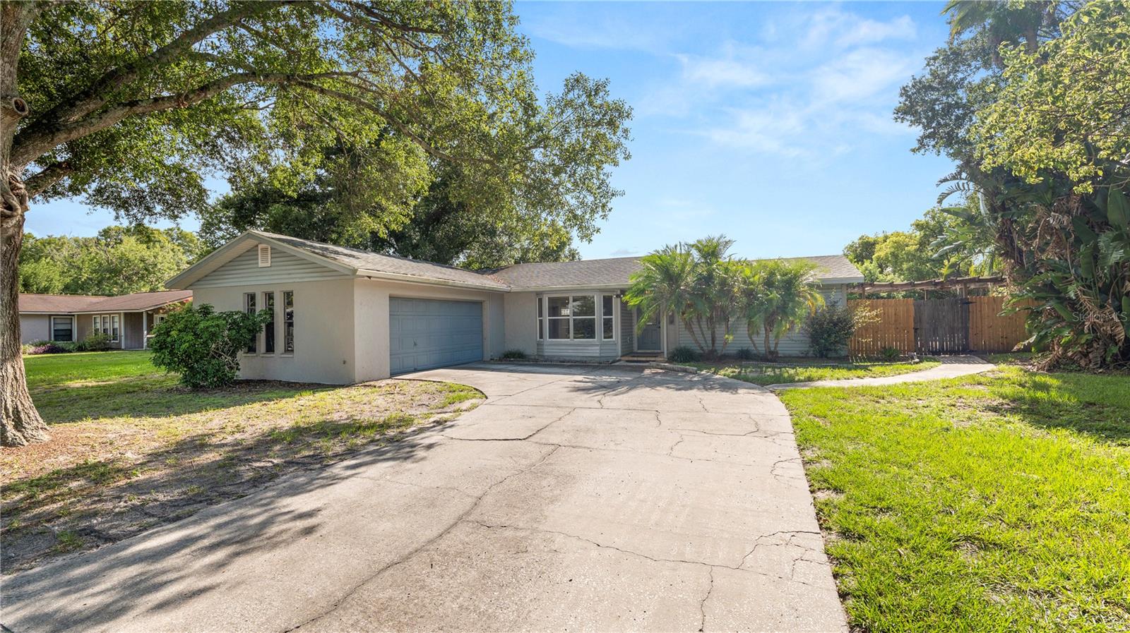 Image 2 of 42 For 6421 Calusa Drive