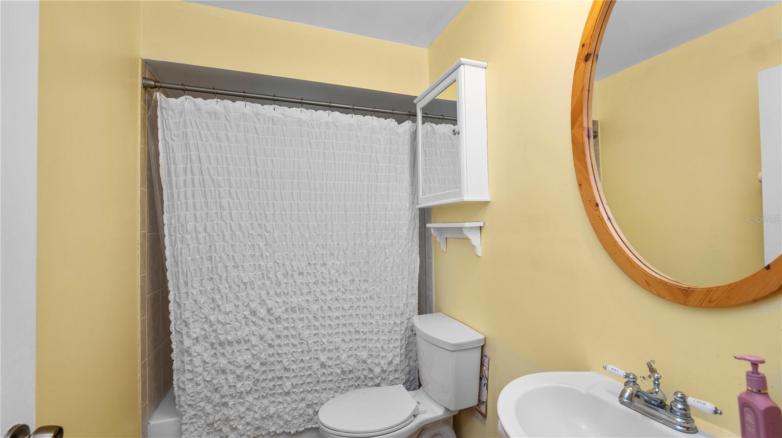 Image 33 of 42 For 6421 Calusa Drive