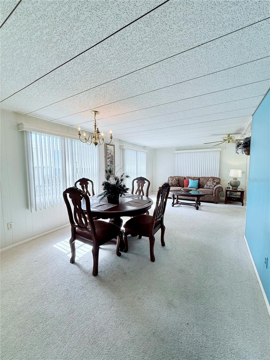 Image 11 of 28 For 622 Elizabeth Lane