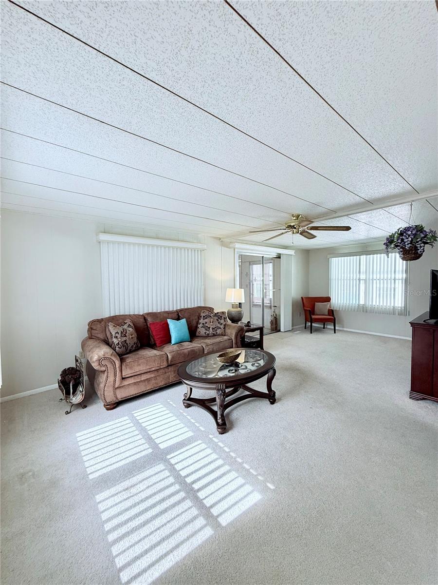 Image 15 of 28 For 622 Elizabeth Lane